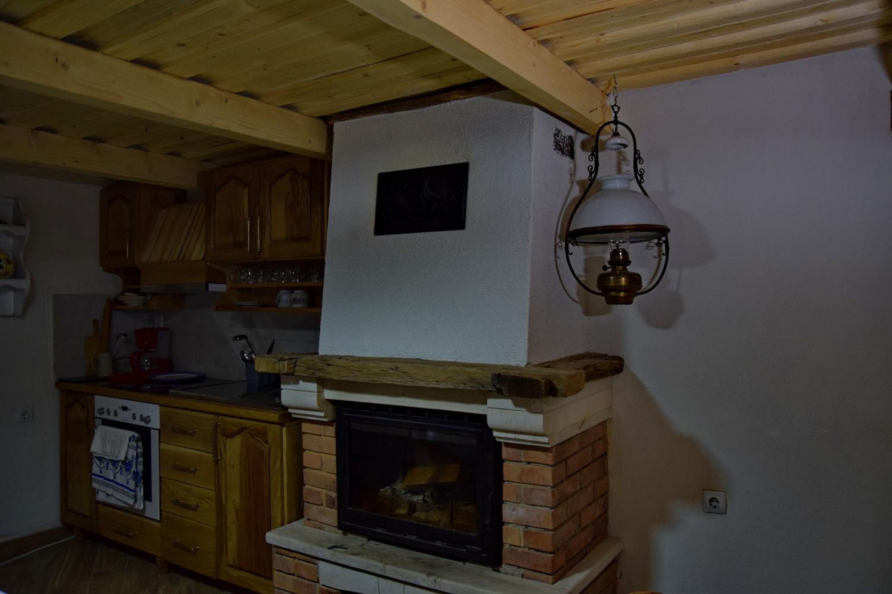 Three-Bedroom House - Photo 5