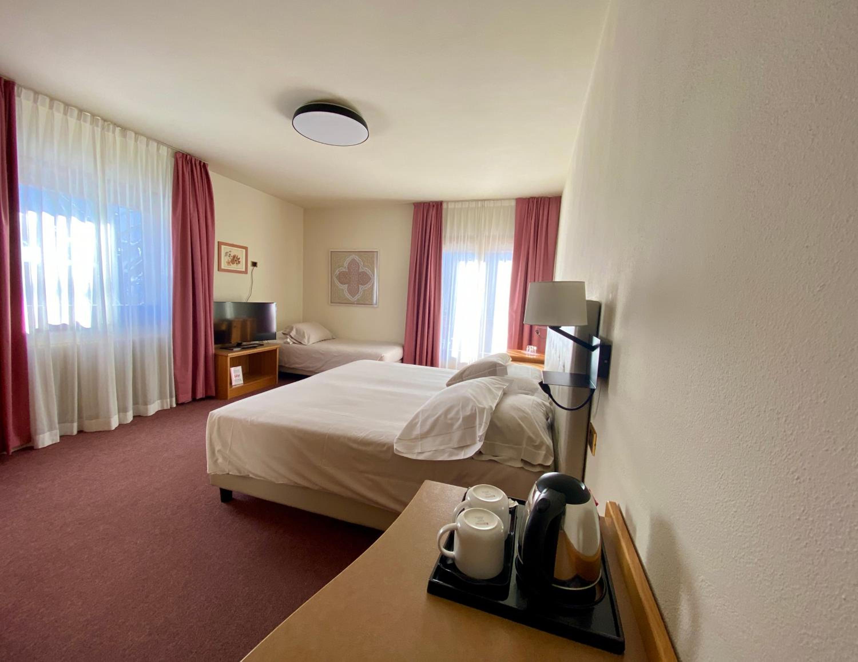 Classic Triple Room photo 1