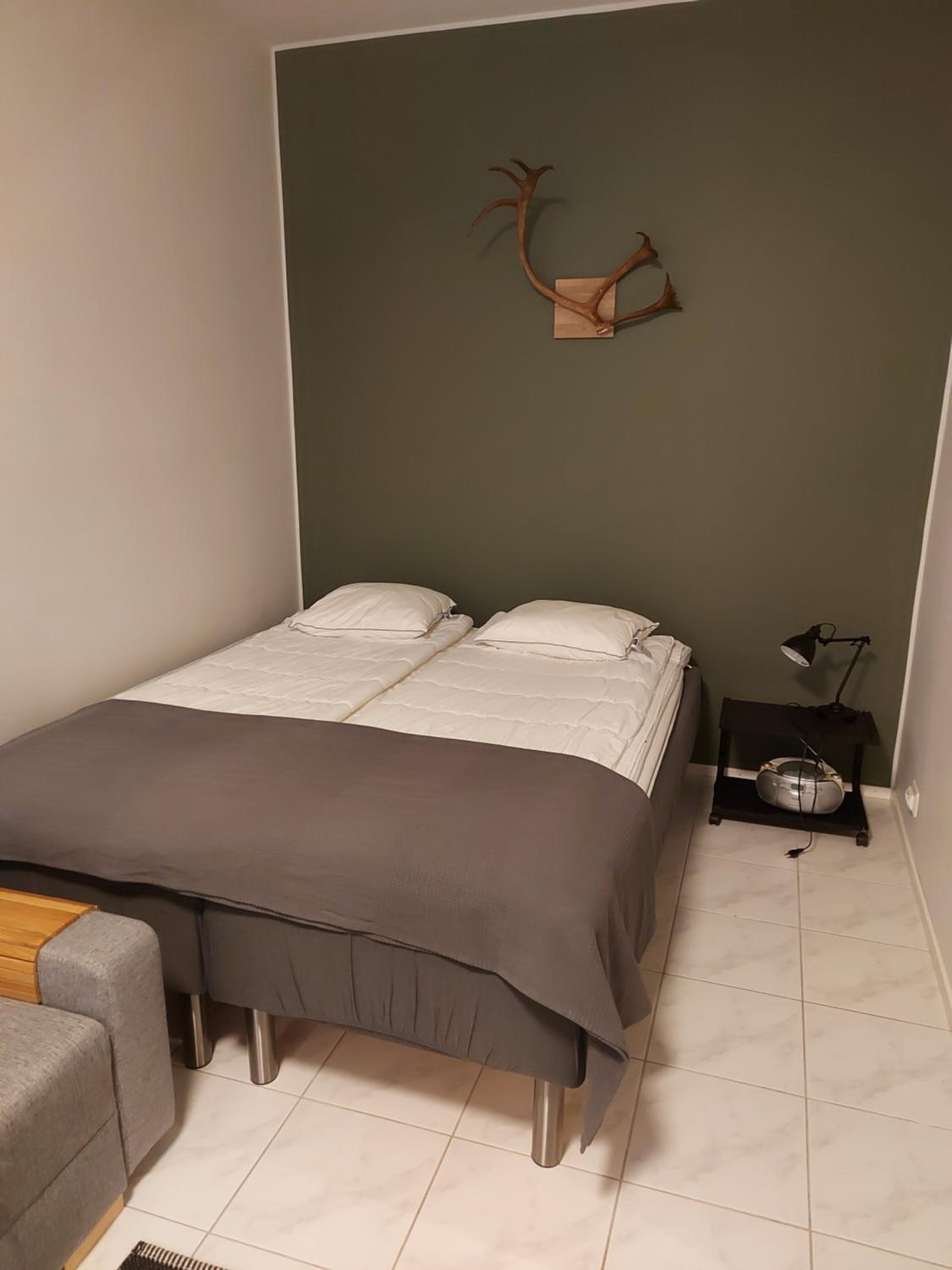 One-Bedroom Apartment - Photo 11