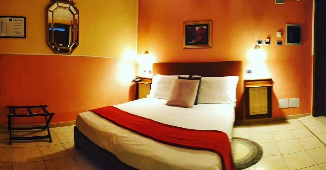 Standard King Room