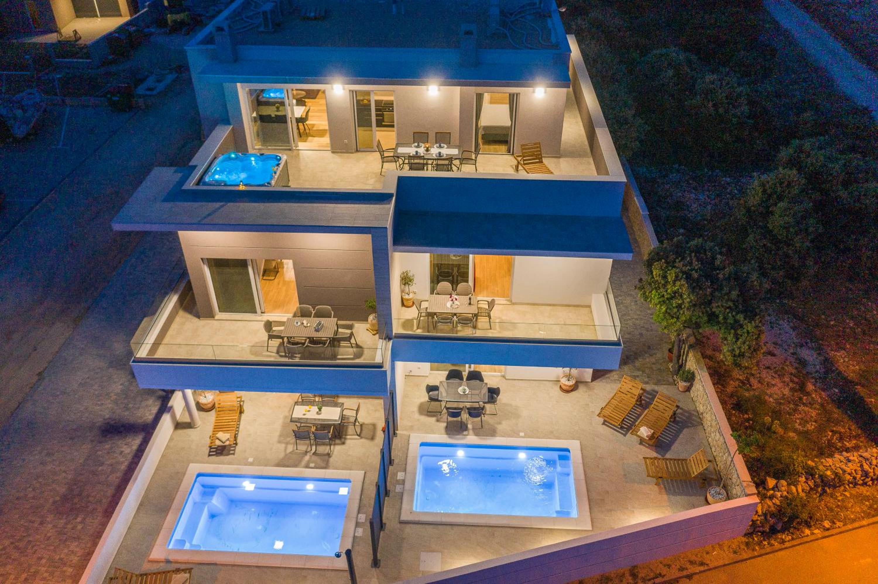 Two-Bedroom Apartment with Private Pool photo 3