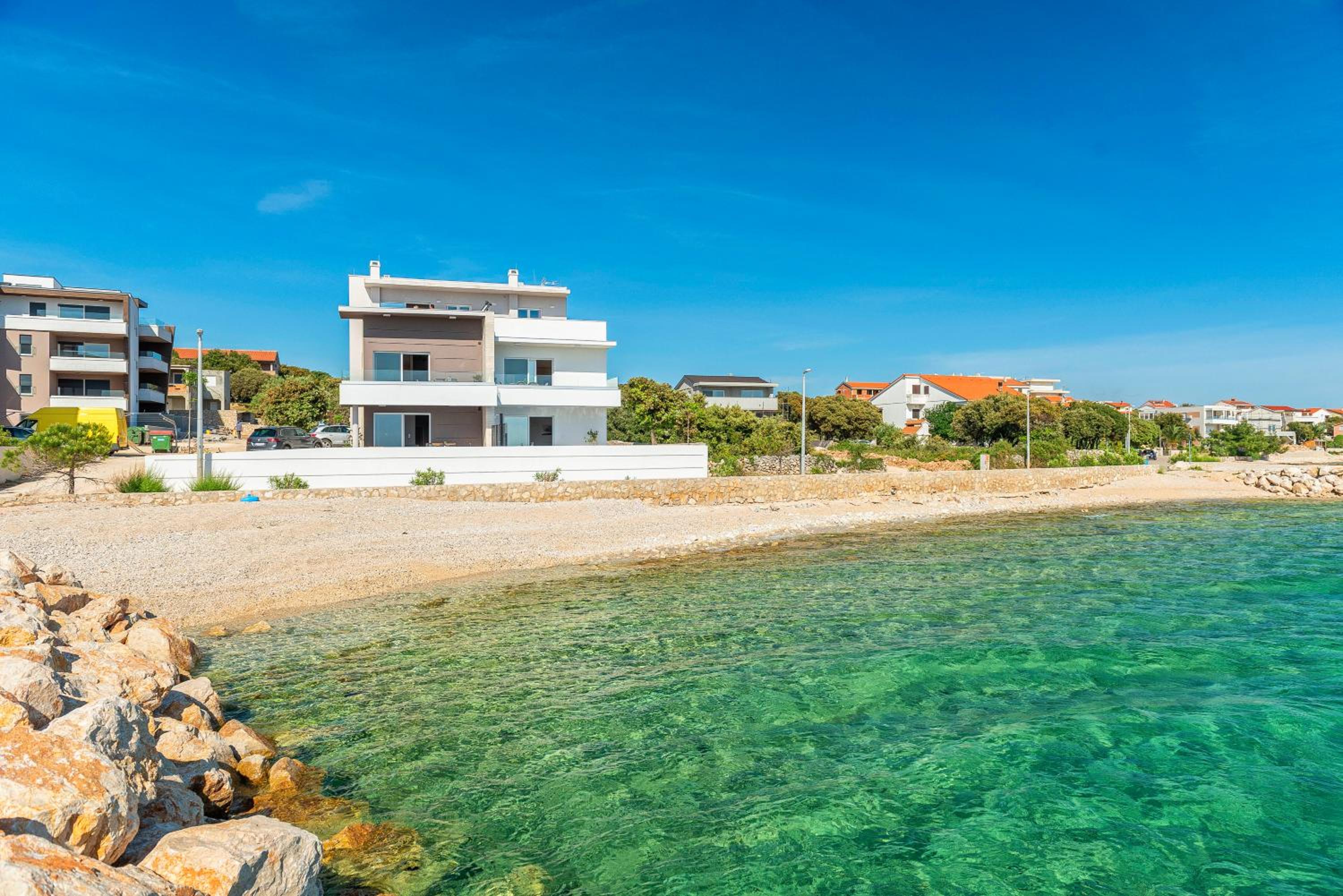 Two-Bedroom Apartment with Private Pool photo 2