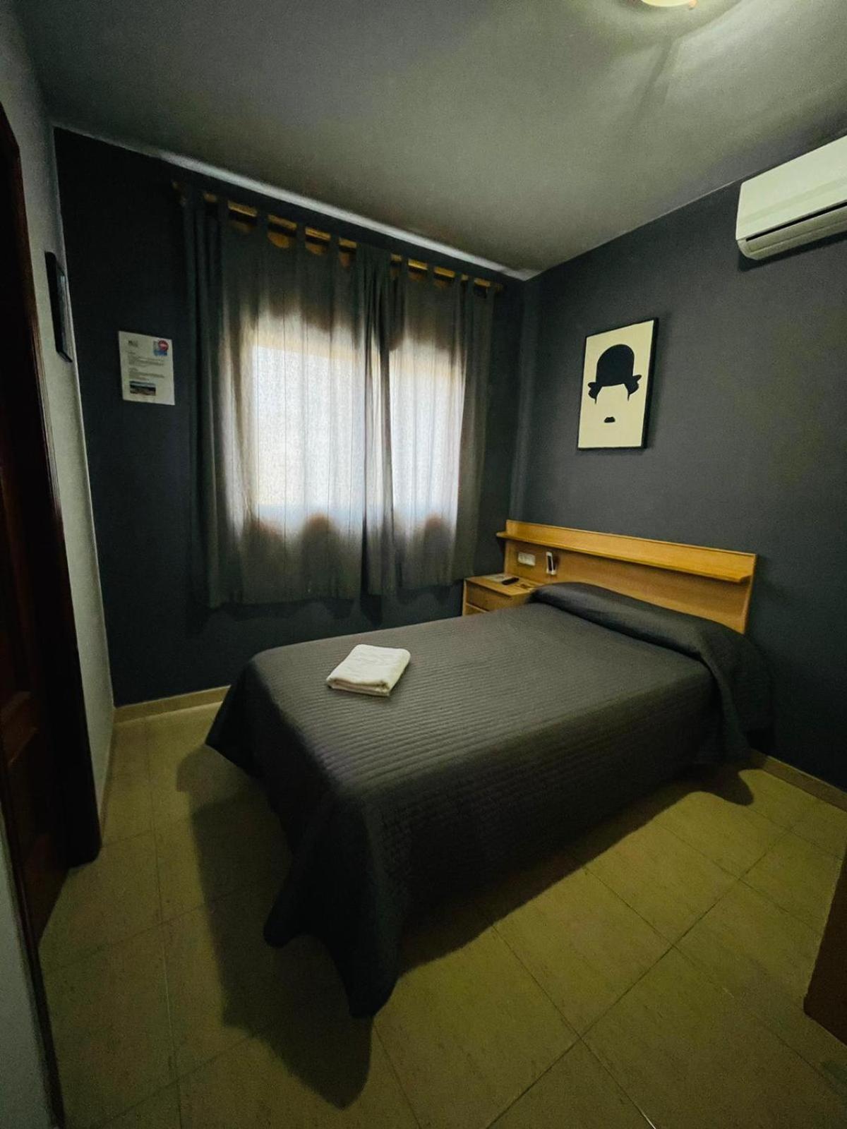 Single Room photo 2