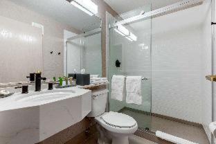 King Room - Non-Smoking - Photo 10