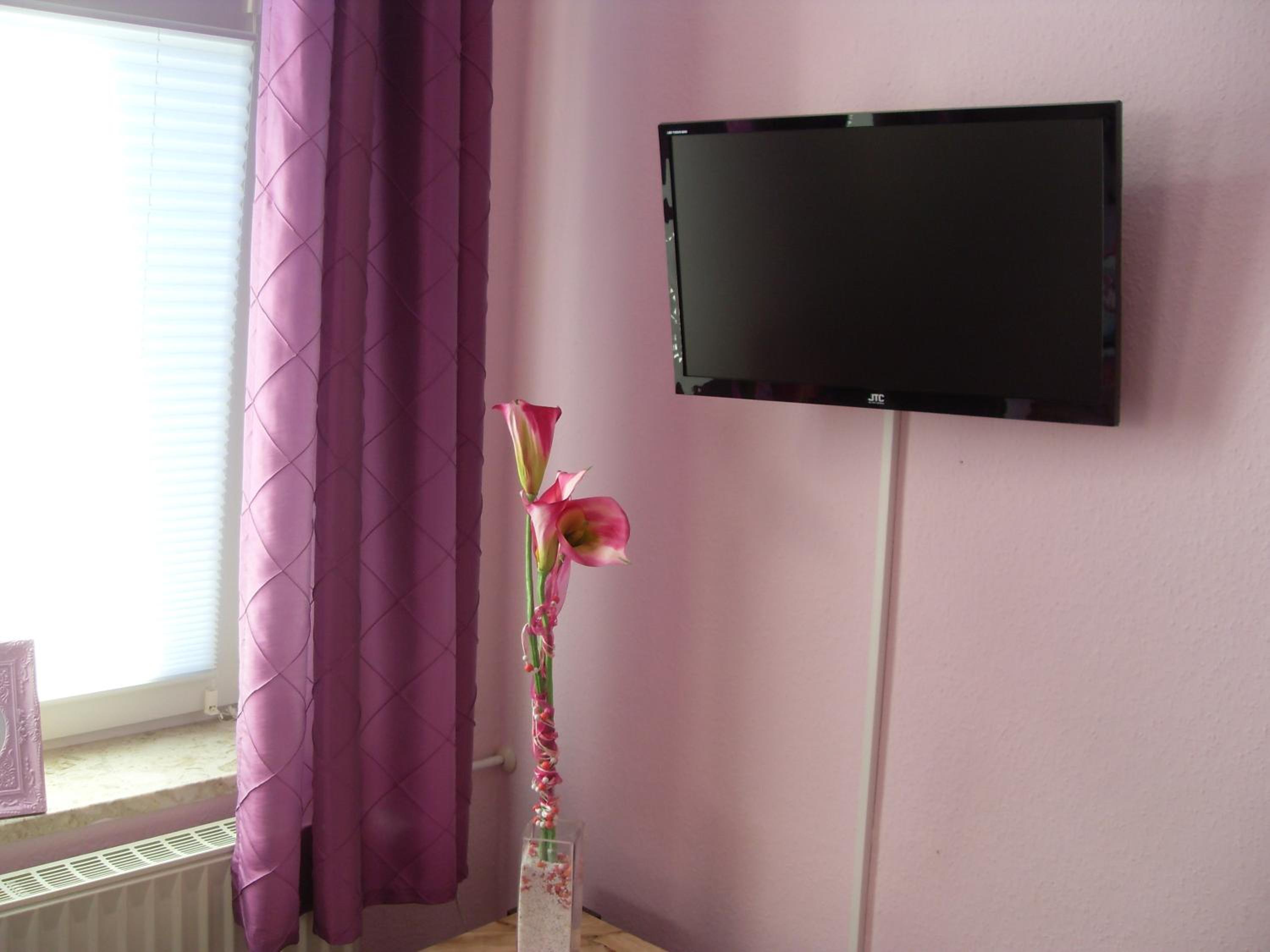 Double or Twin Room - Photo 4