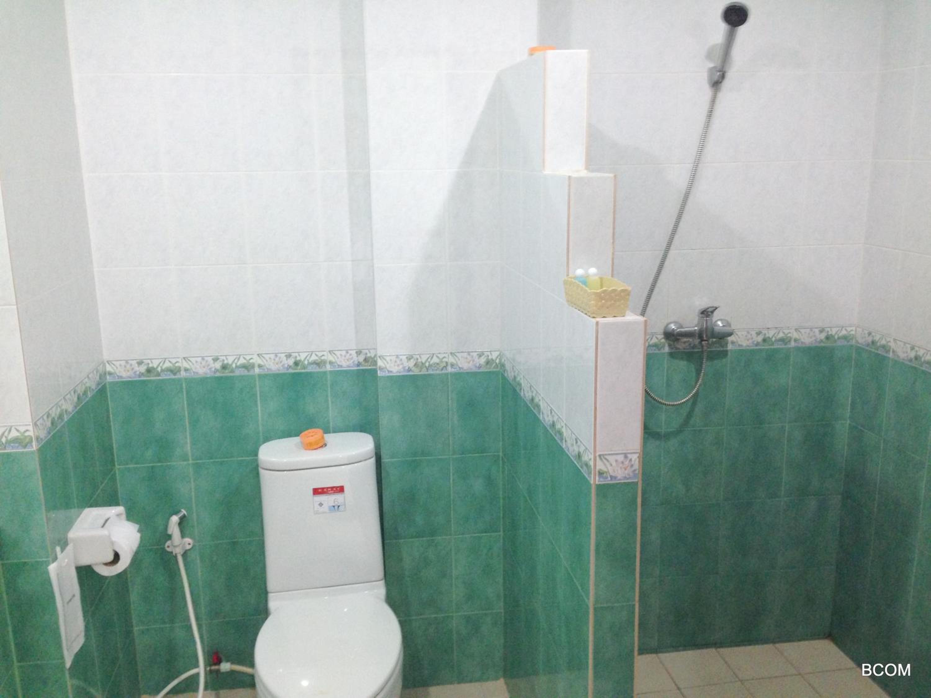 Standard Double Room - Photo 9