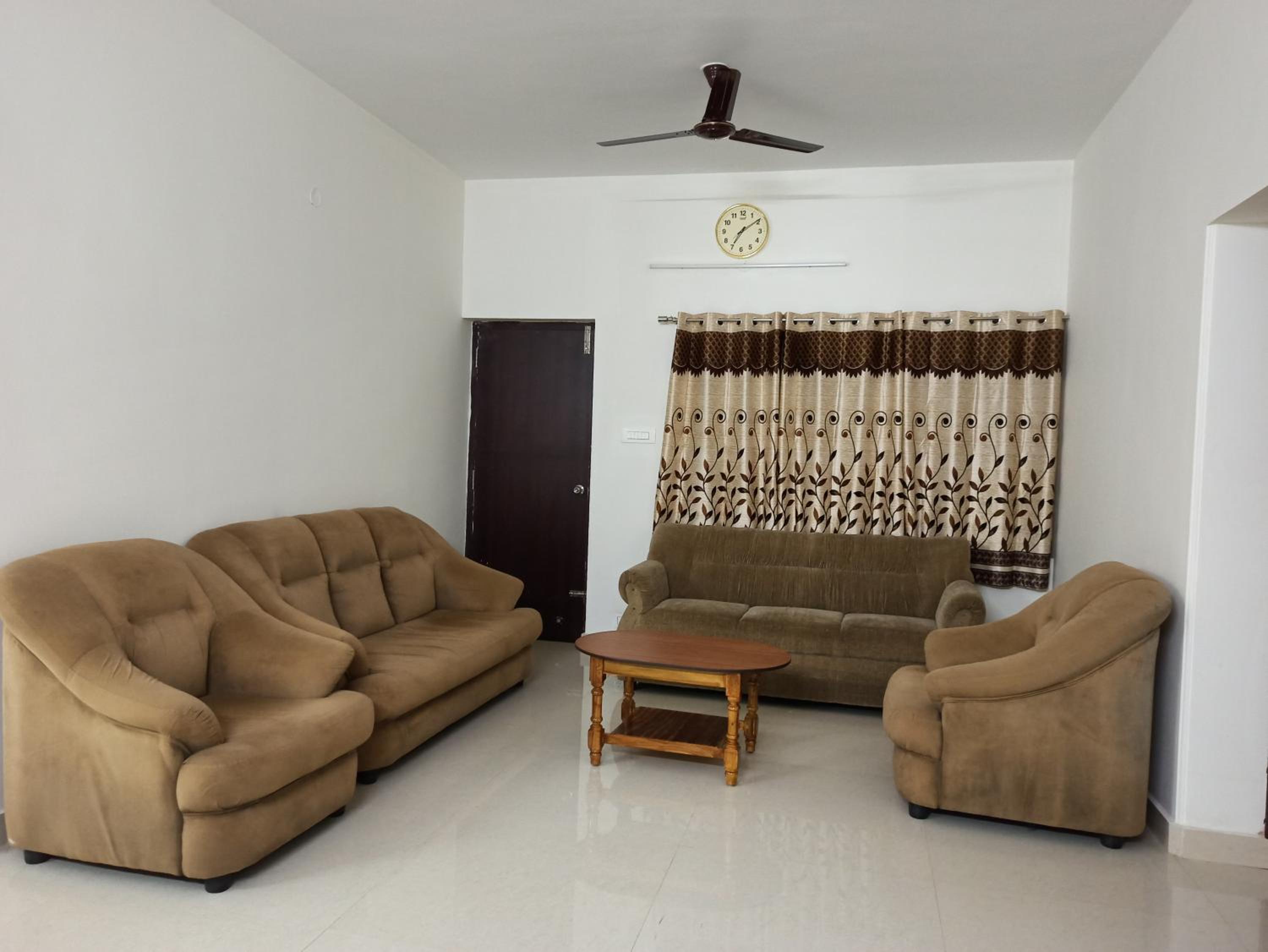 Three-Bedroom Apartment photo 1
