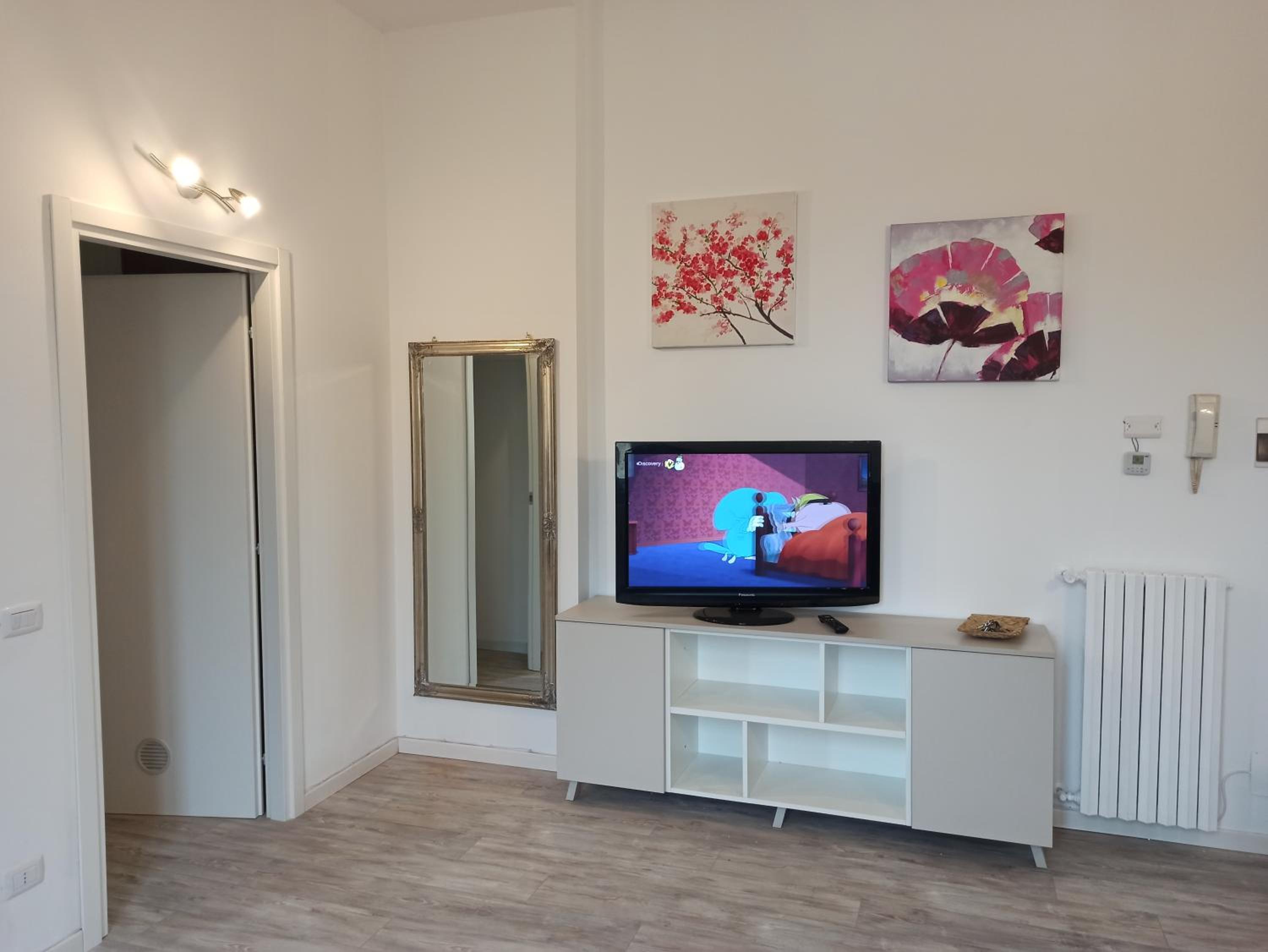 Apartment photo 1
