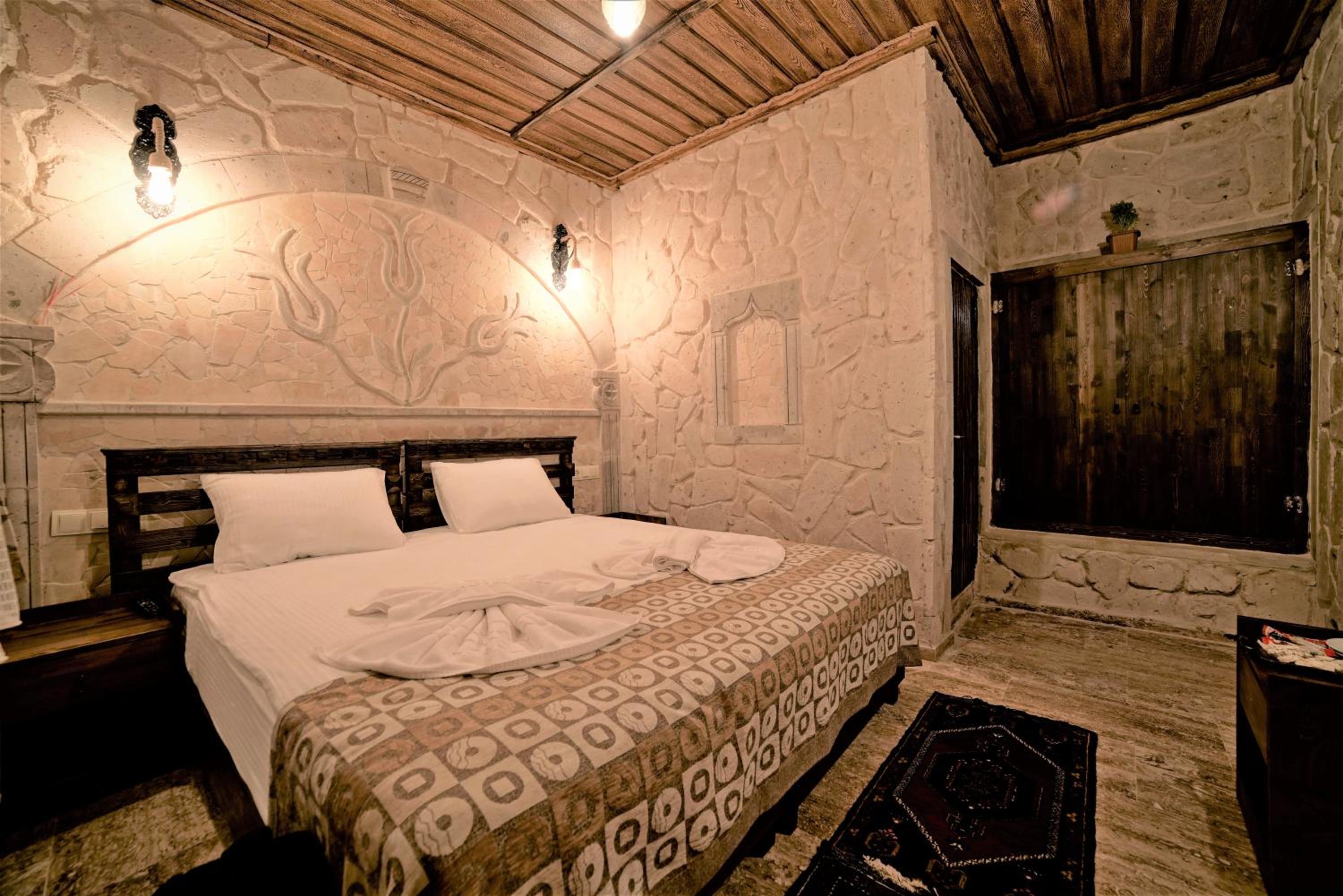 Standard Double Room - Photo 1