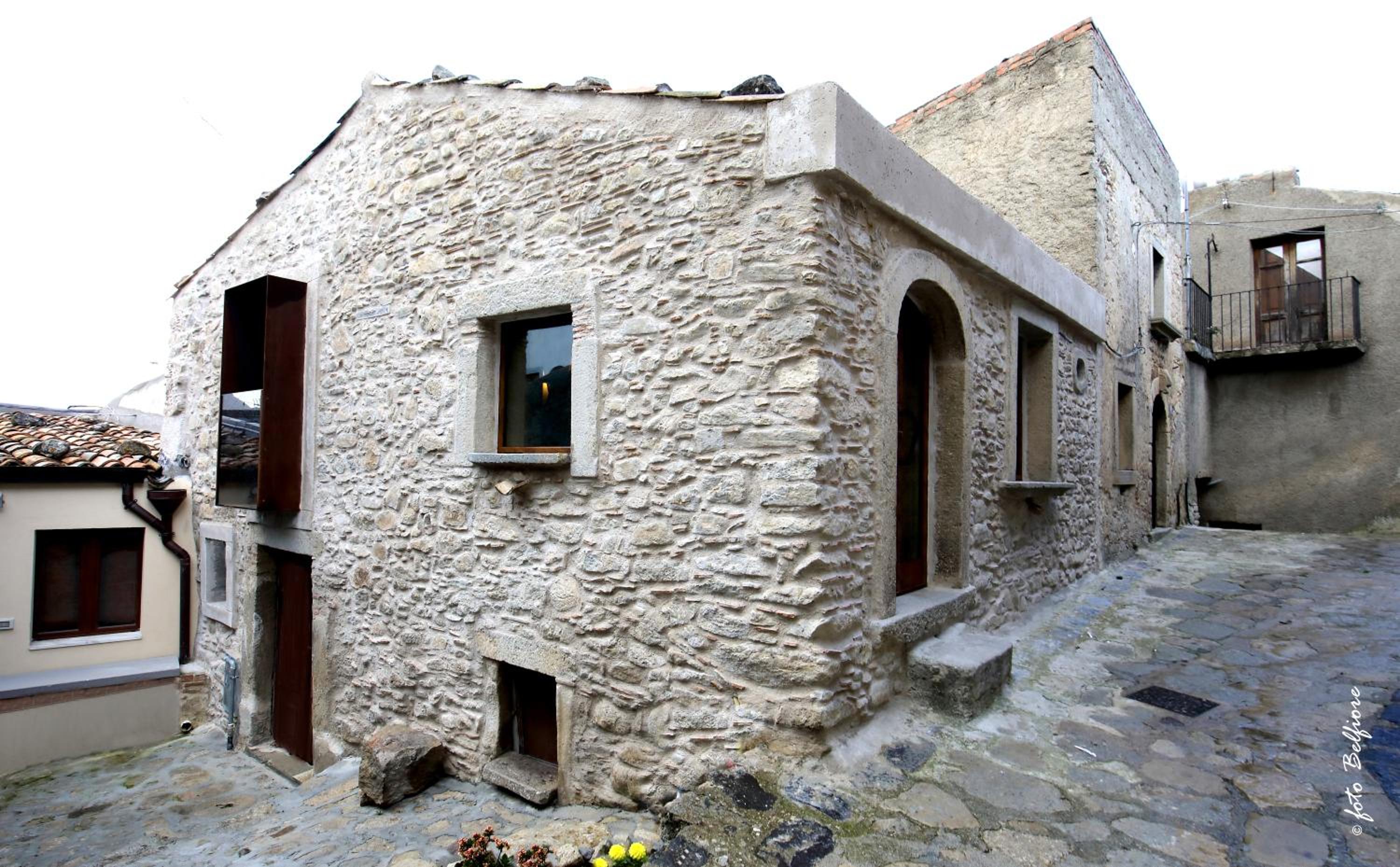 One-Bedroom House - Photo 3
