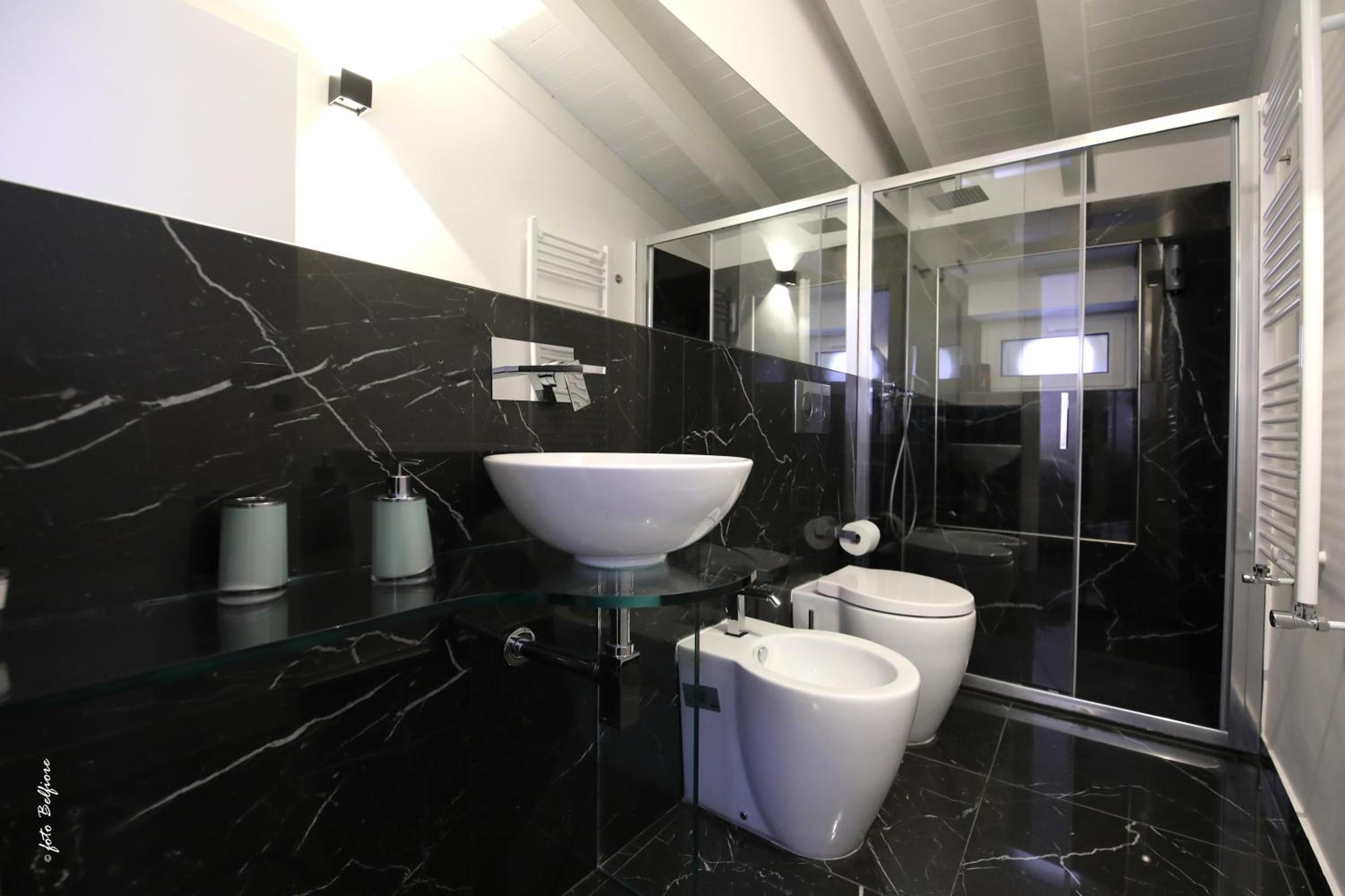 One-Bedroom House - Photo 9