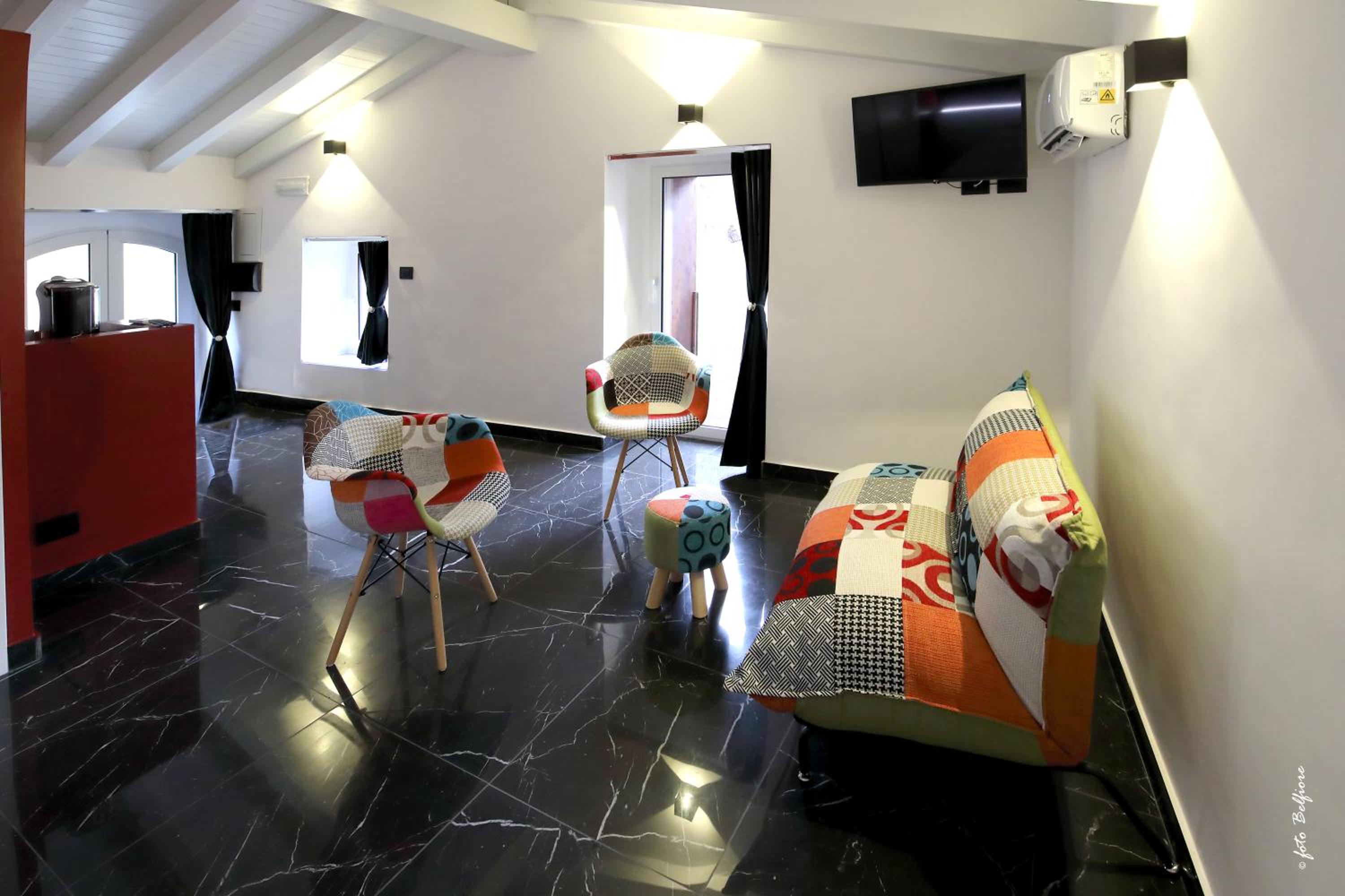 One-Bedroom House - Photo 13