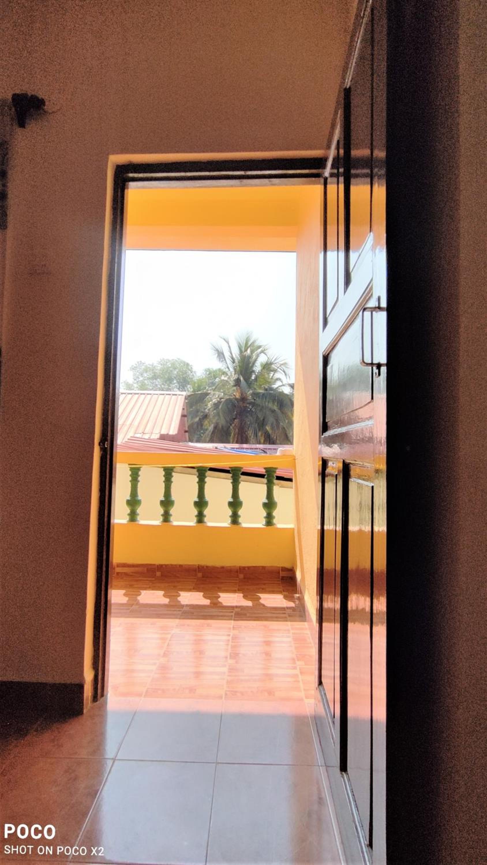 Deluxe Double Room with Balcony photo 3