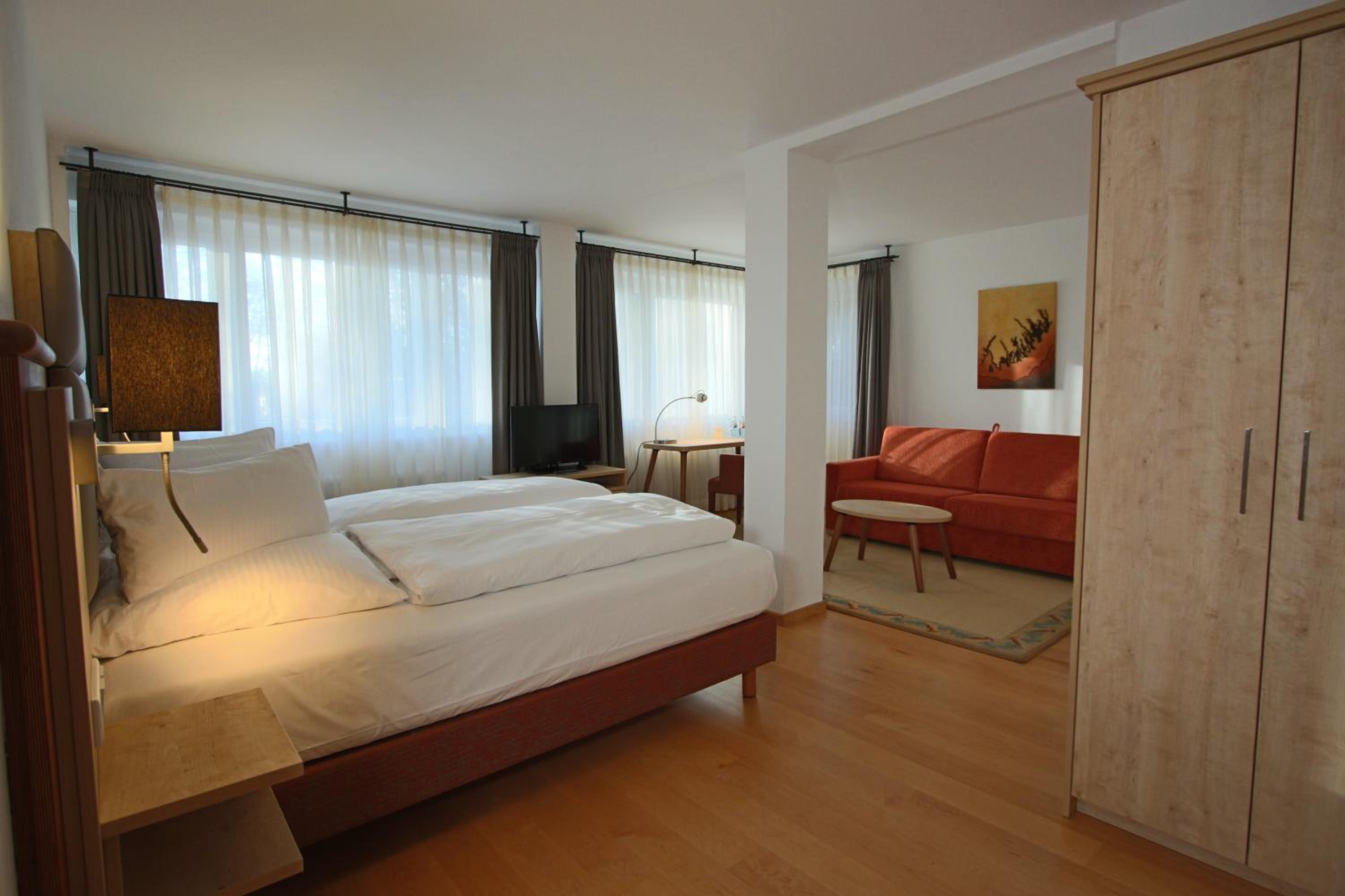 Apartment - Photo 8