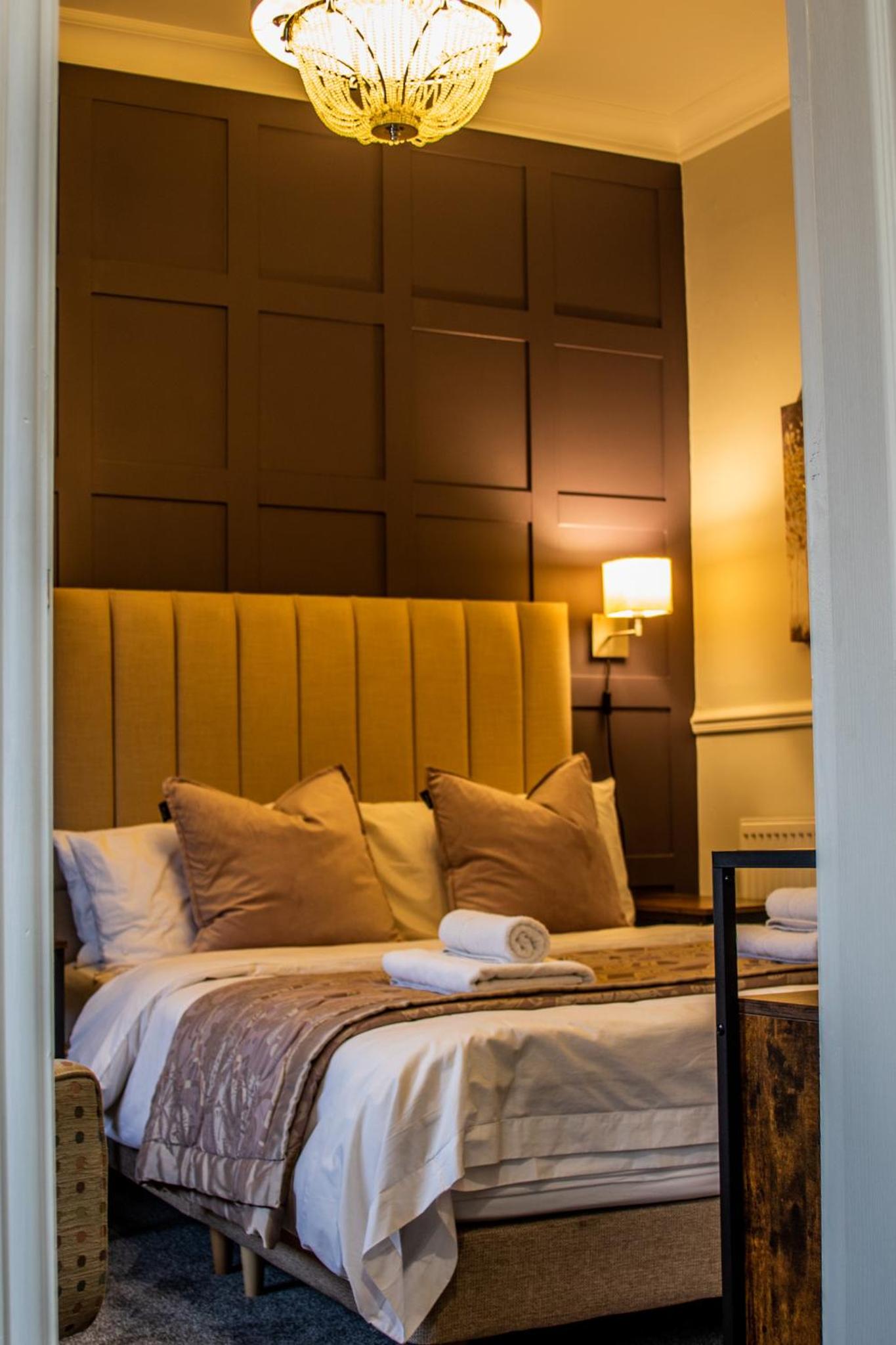 Deluxe Double Room - Photo 12