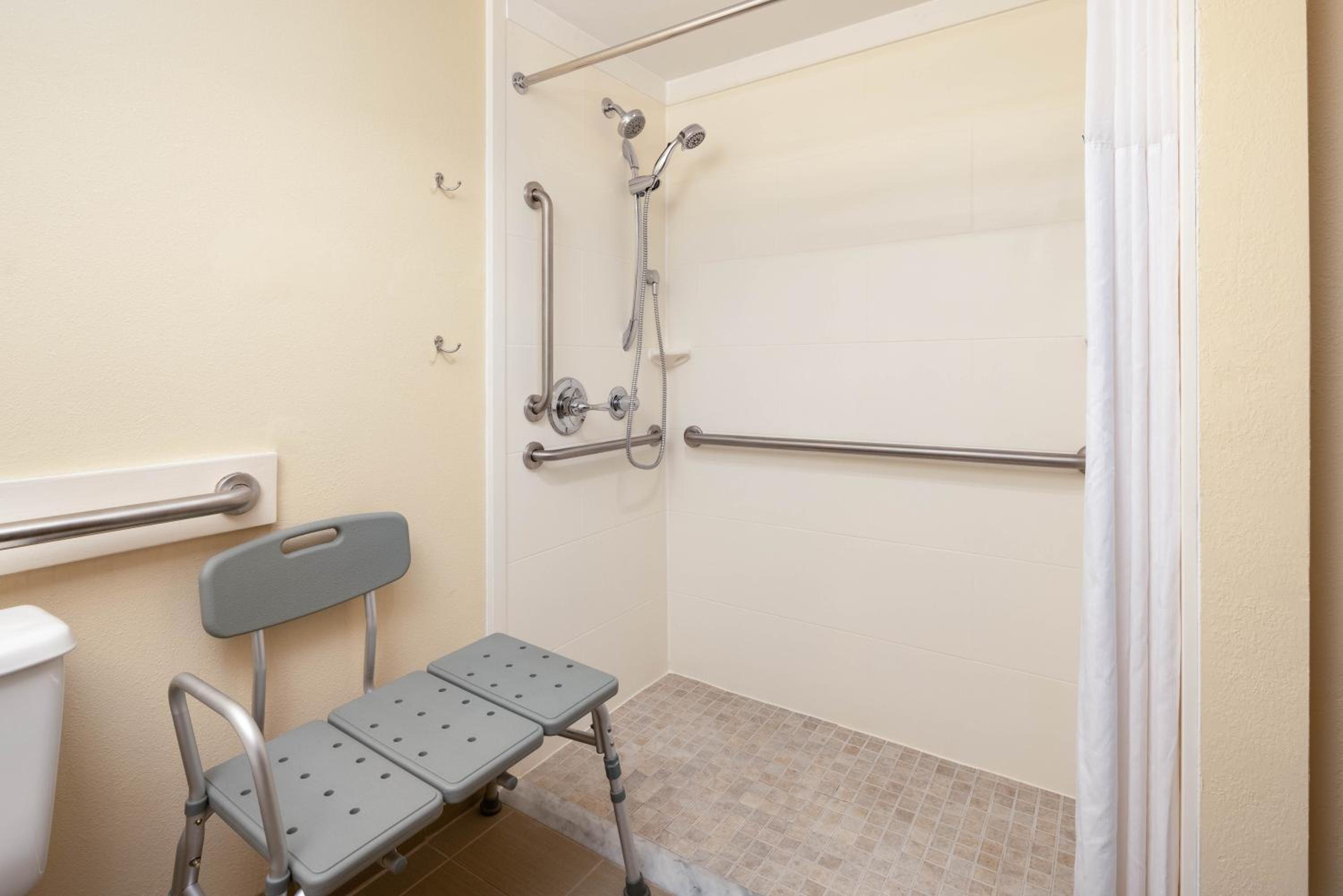 King Room - Disability Access/Non-Smoking - Photo 2
