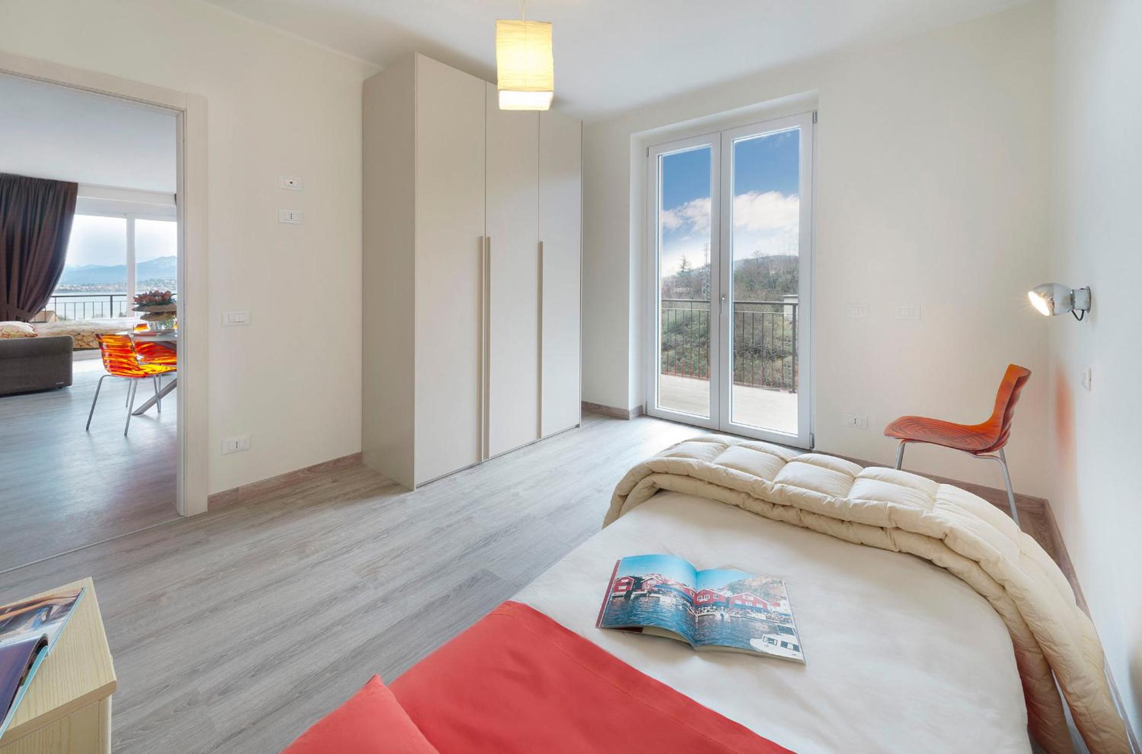 Two-Bedroom Apartment with Balcony photo 2