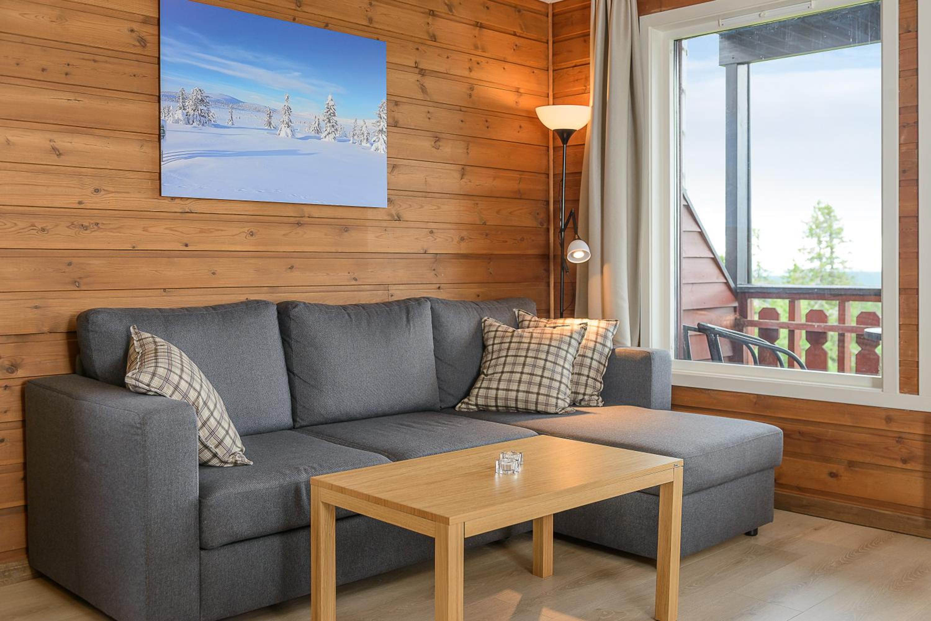 Apartment with Balcony - Photo 7