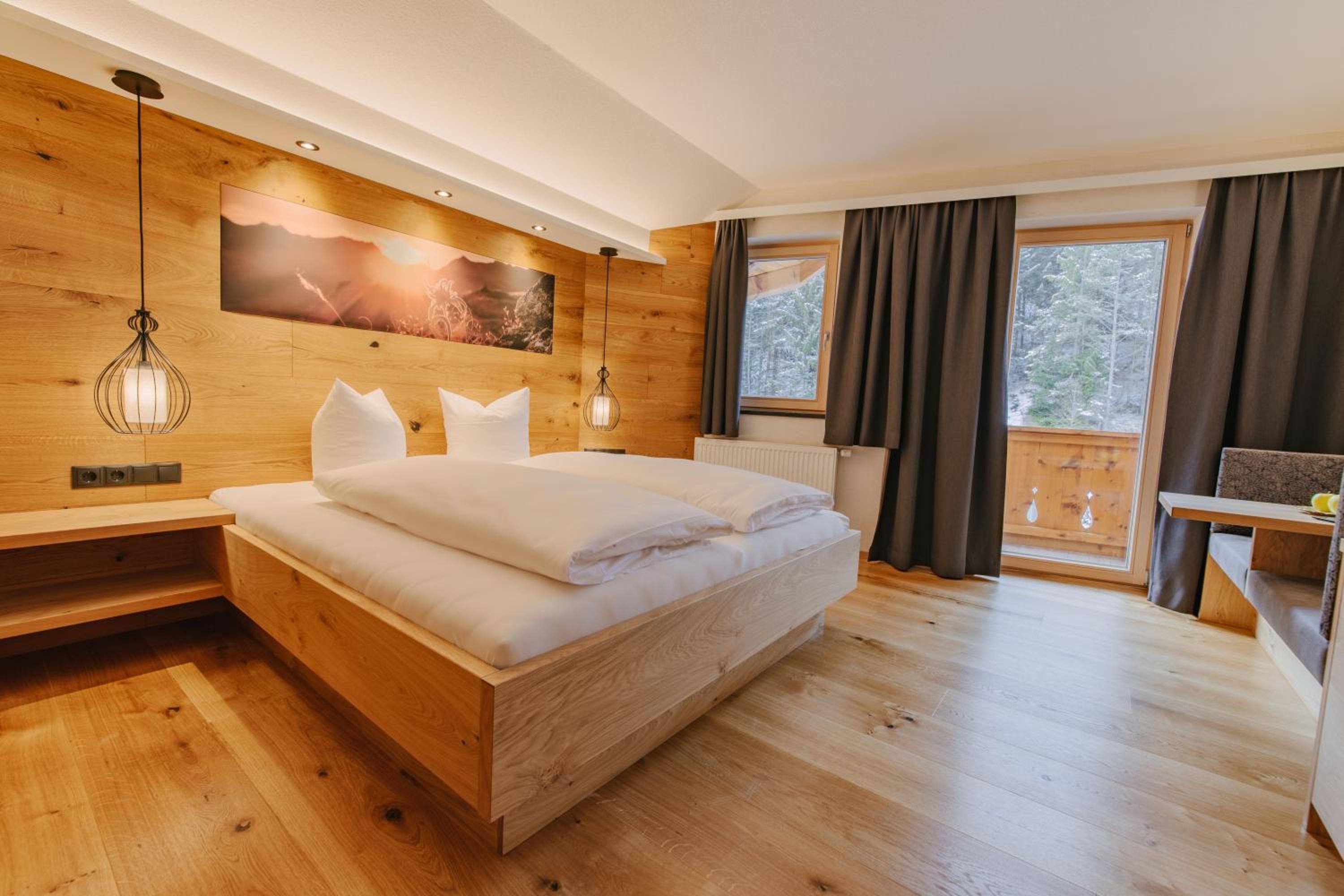 Deluxe Family Suite
