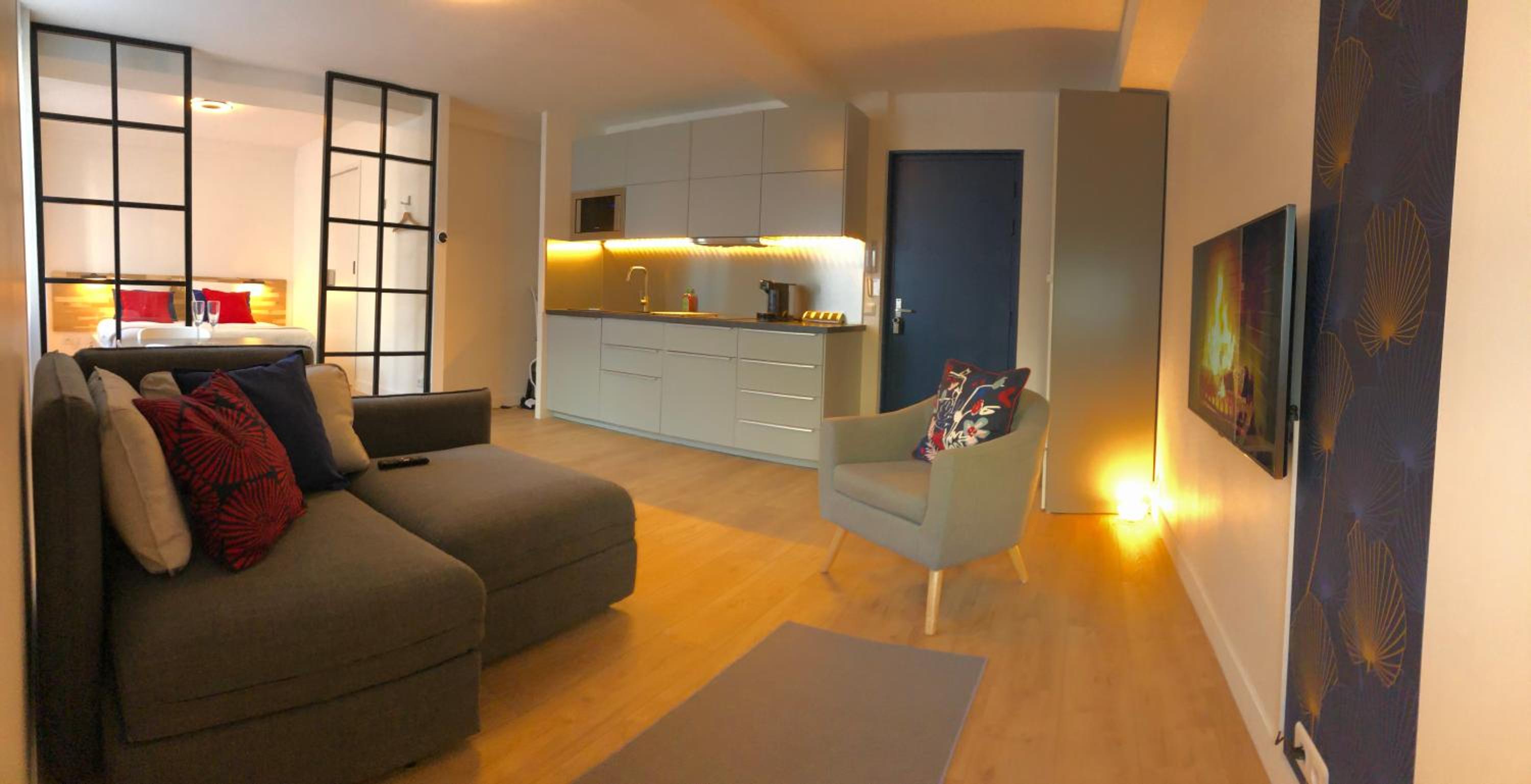 One-Bedroom Apartment