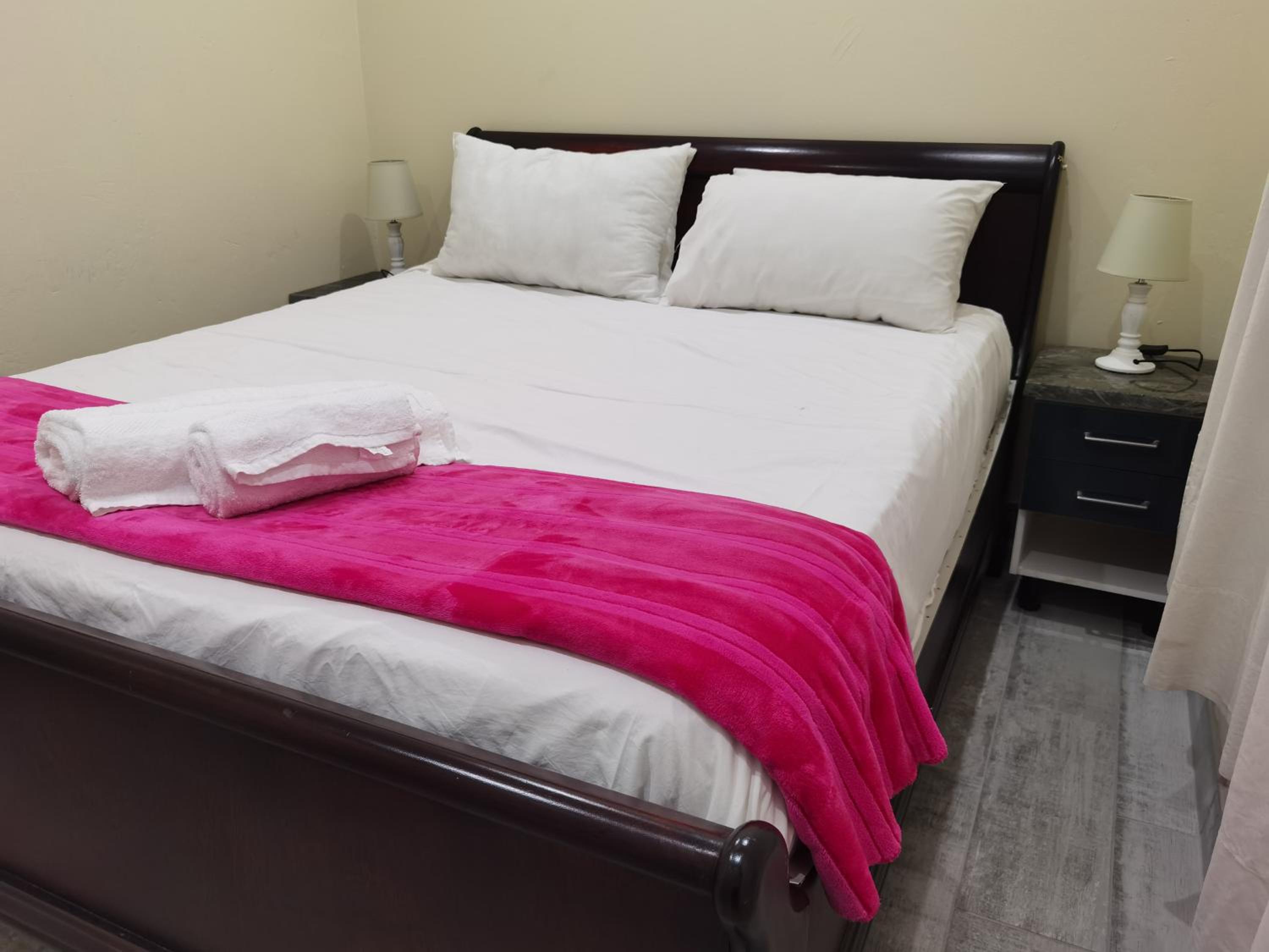 Two-Bedroom Apartment - Photo 6