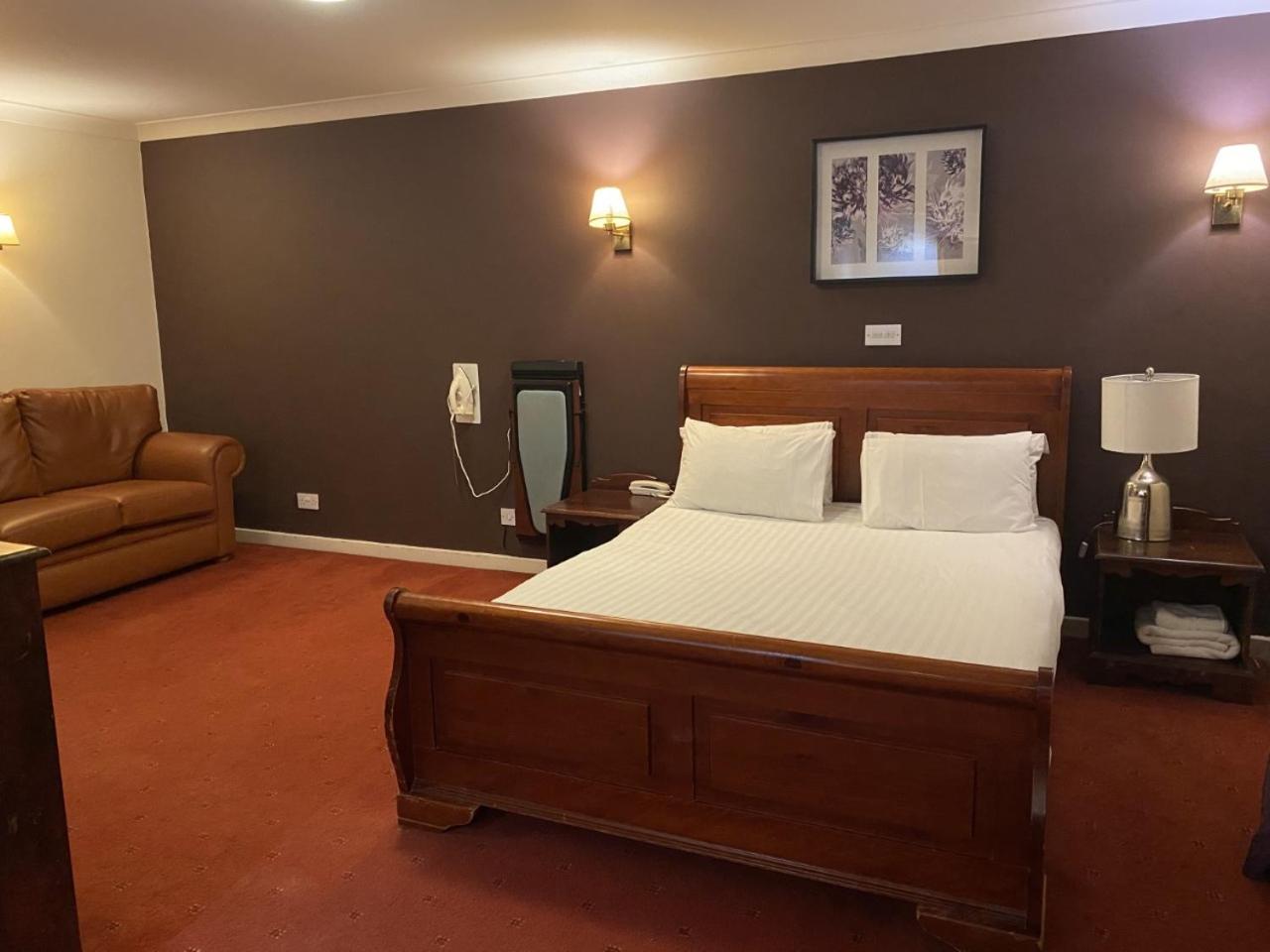 Business Suite photo 2