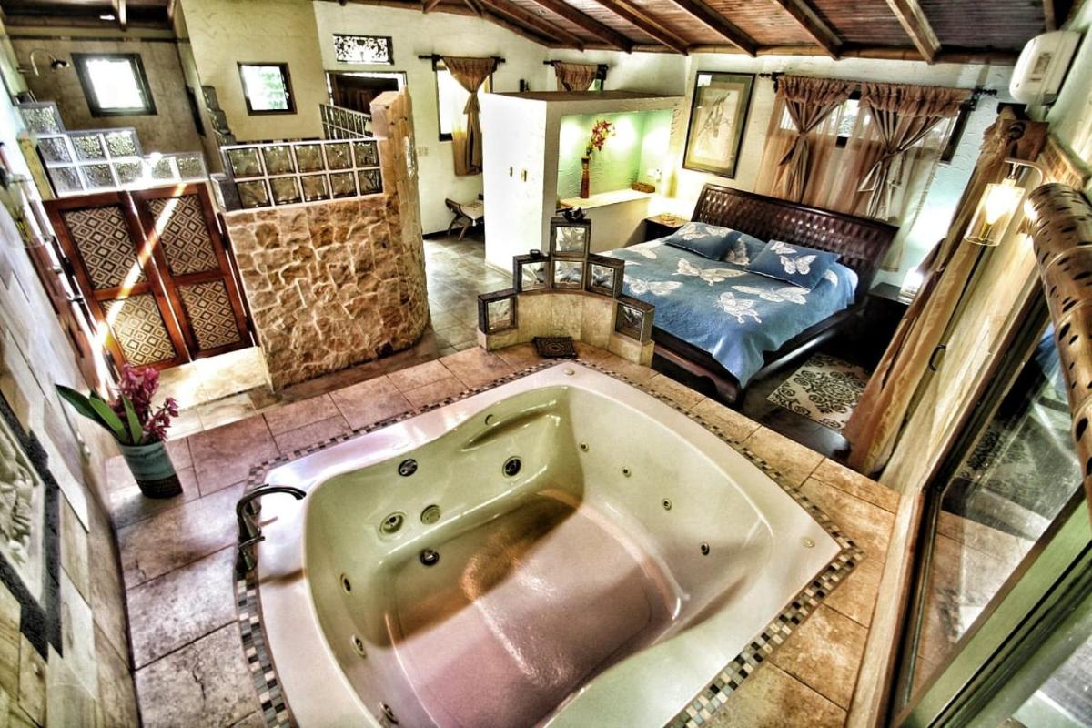 Deluxe King Room photo 2