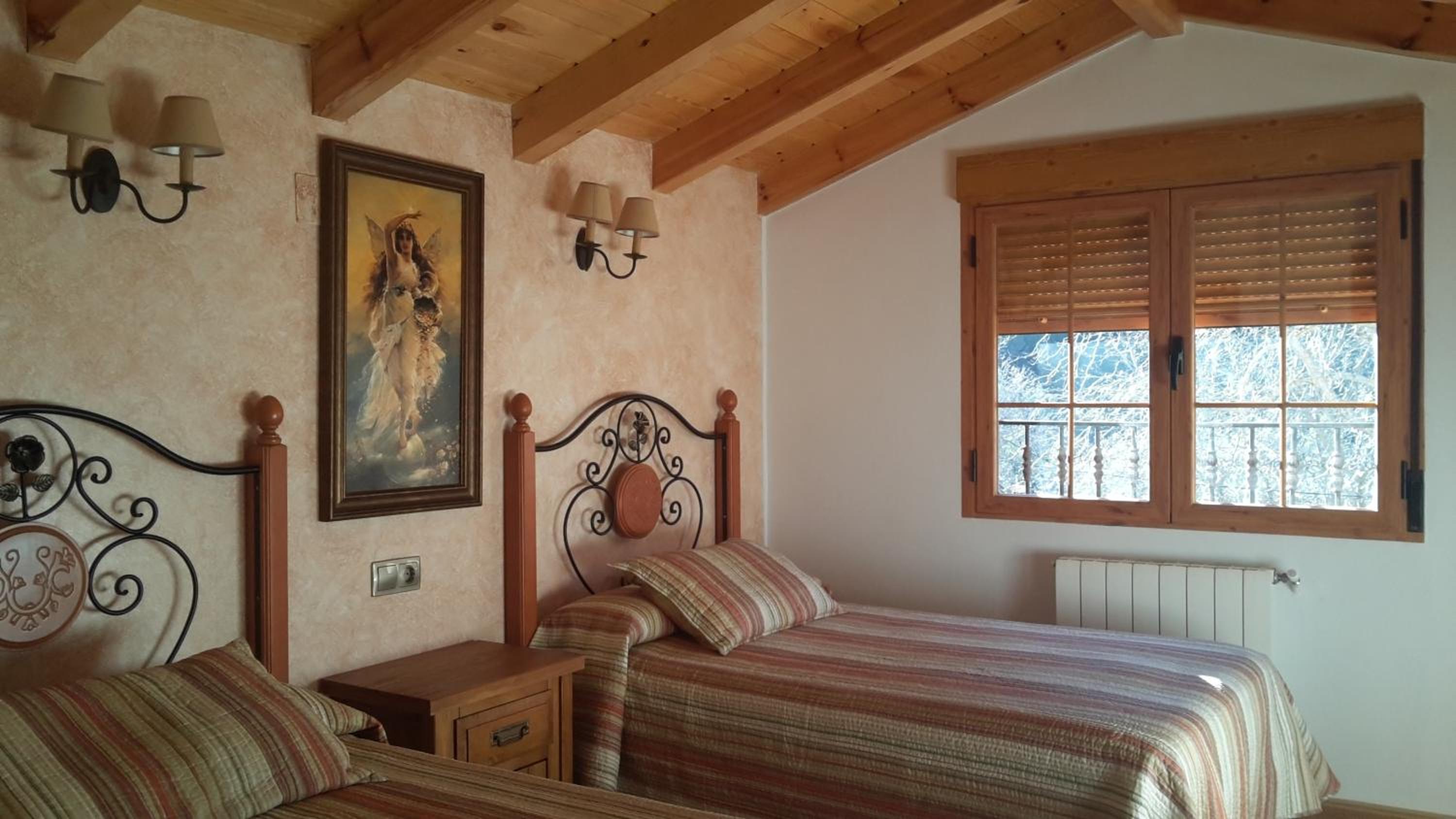 Three-Bedroom House - Photo 5