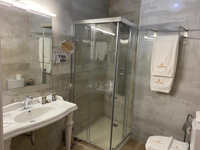 Suite - Photo 6