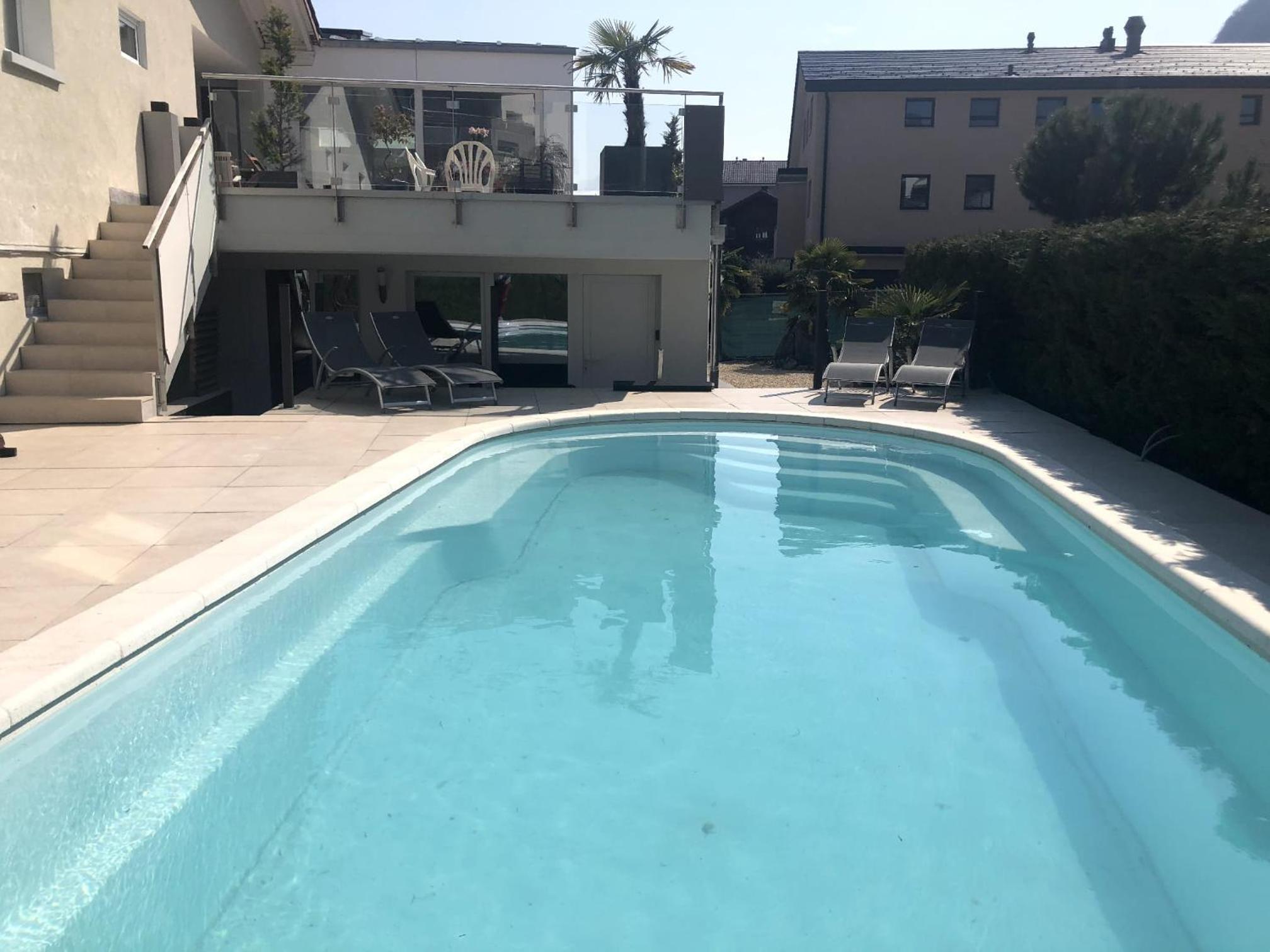 Double Room with Pool View photo 3