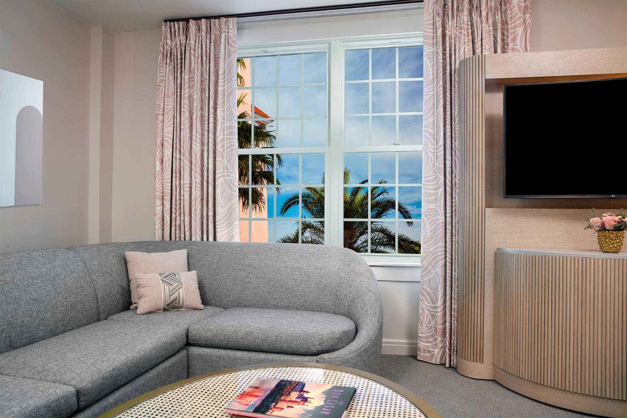 Luxury King Junior Suite - Photo 4