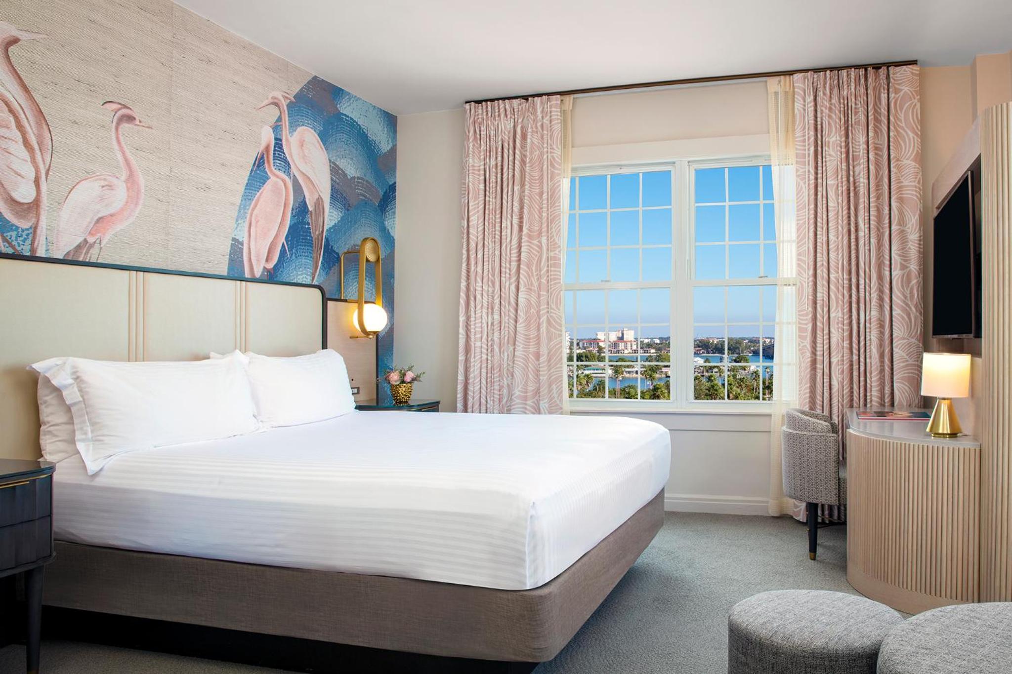 Luxury Queen Room
