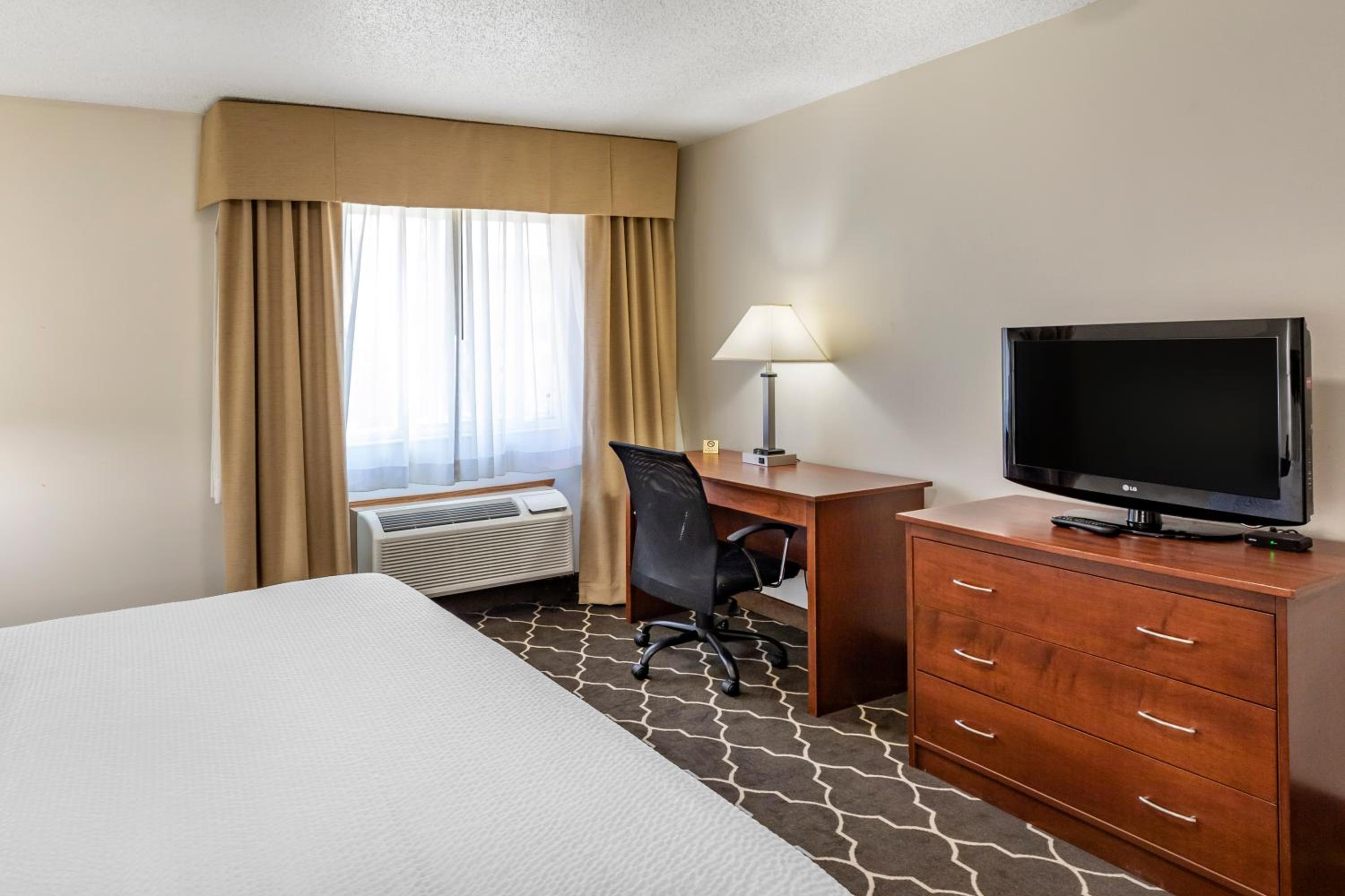 King Room with Whirlpool - Non-Smoking - Photo 5