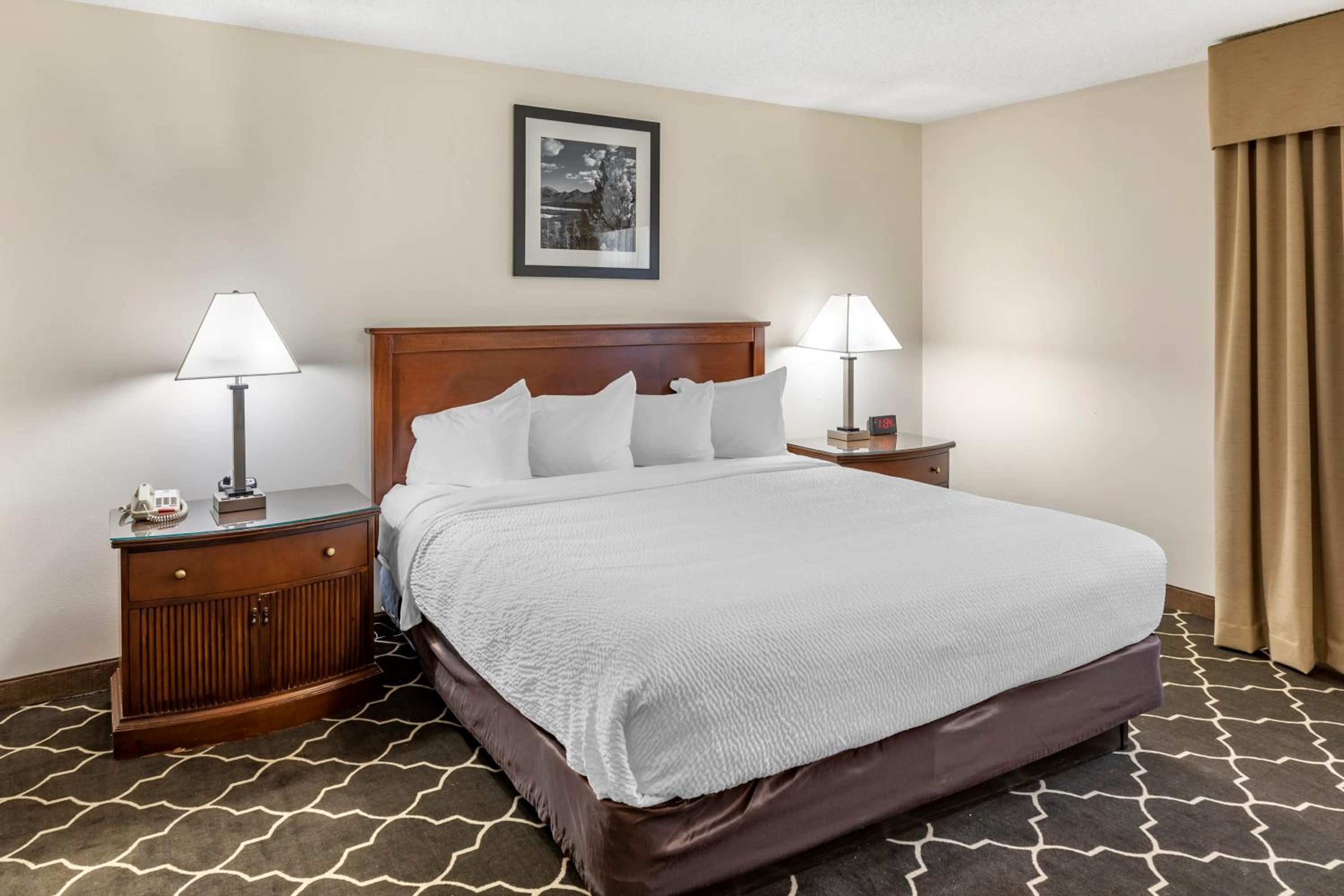 King Room with Whirlpool - Non-Smoking - Photo 4
