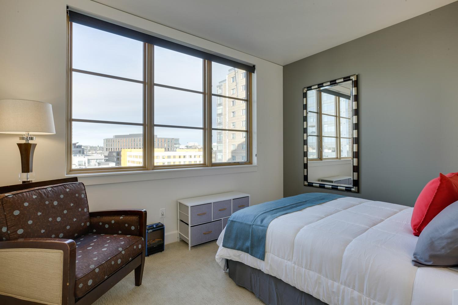 One-Bedroom Apartment - Photo 37