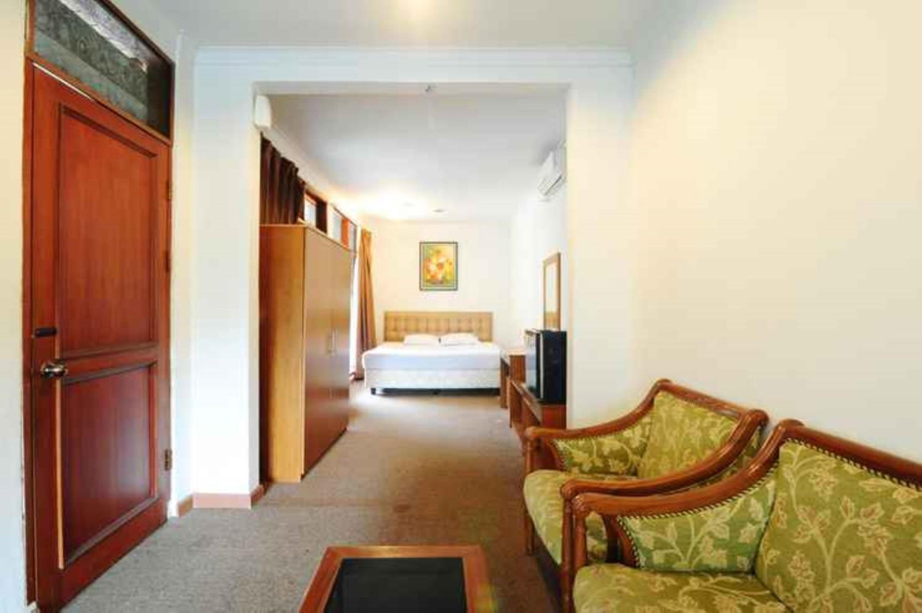 Suite - Photo 5