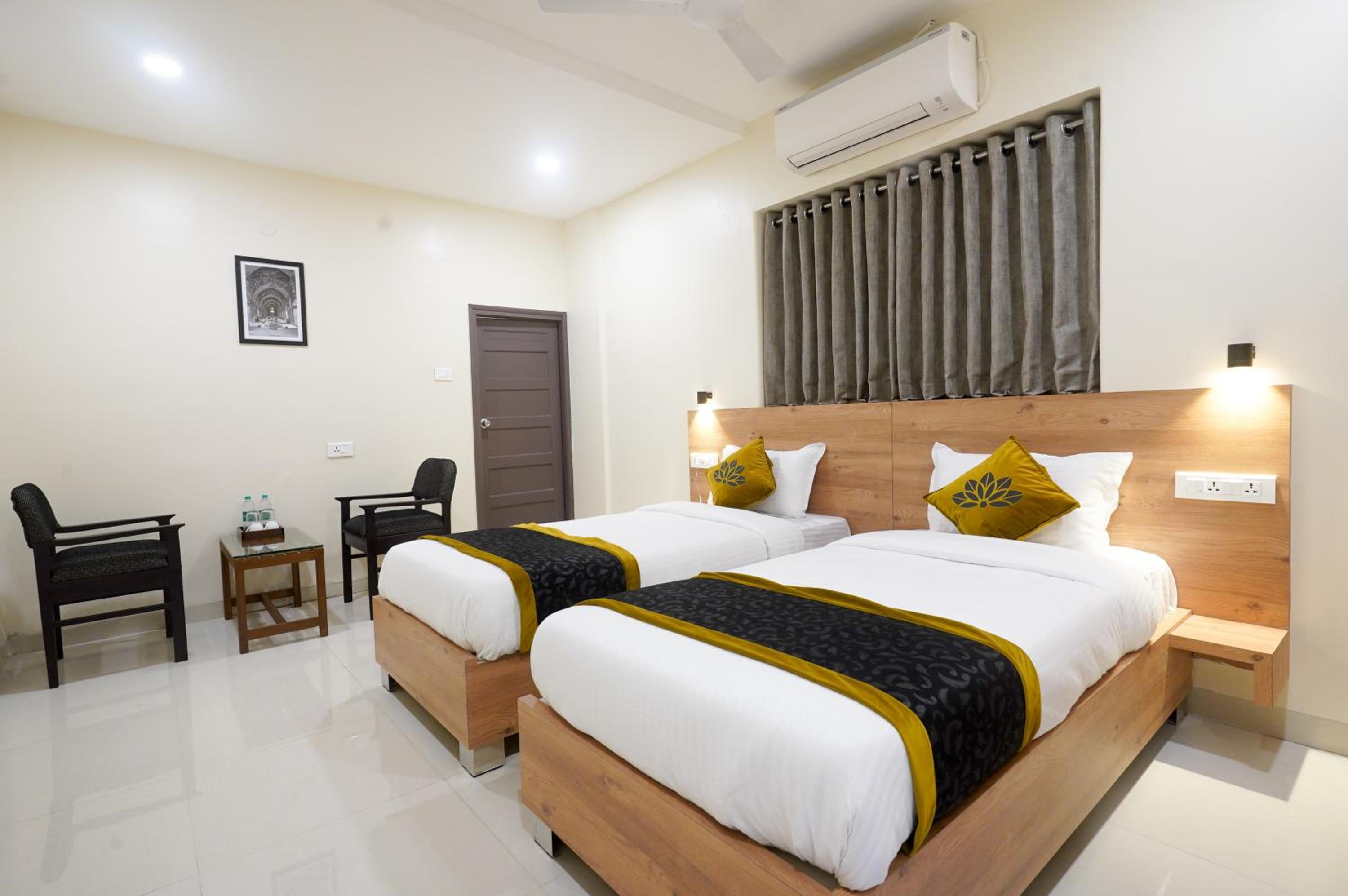 Deluxe Double or Twin Room