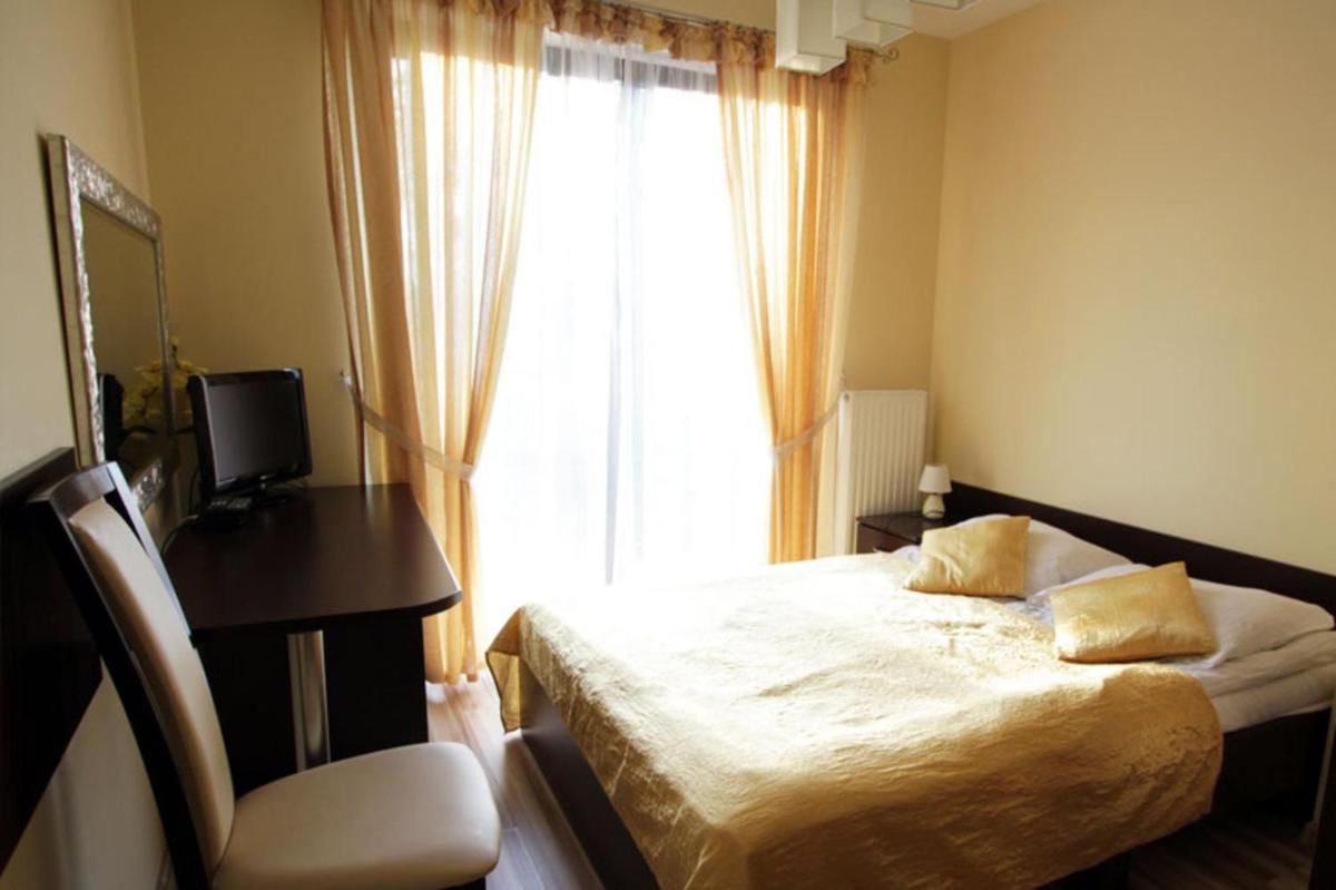 Single Room with Balcony photo 2