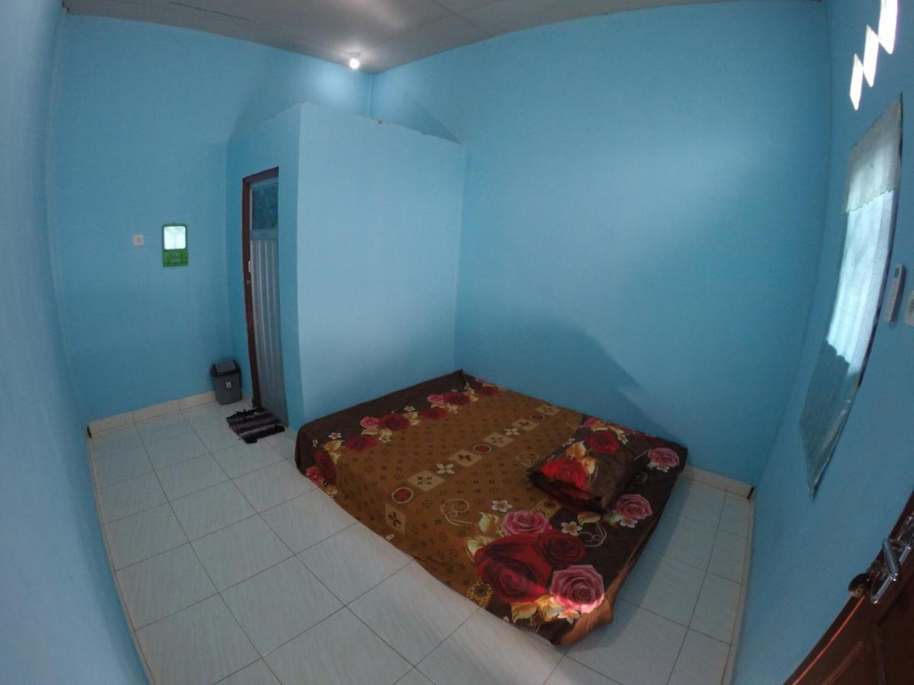 Standard Double Room - Photo 7
