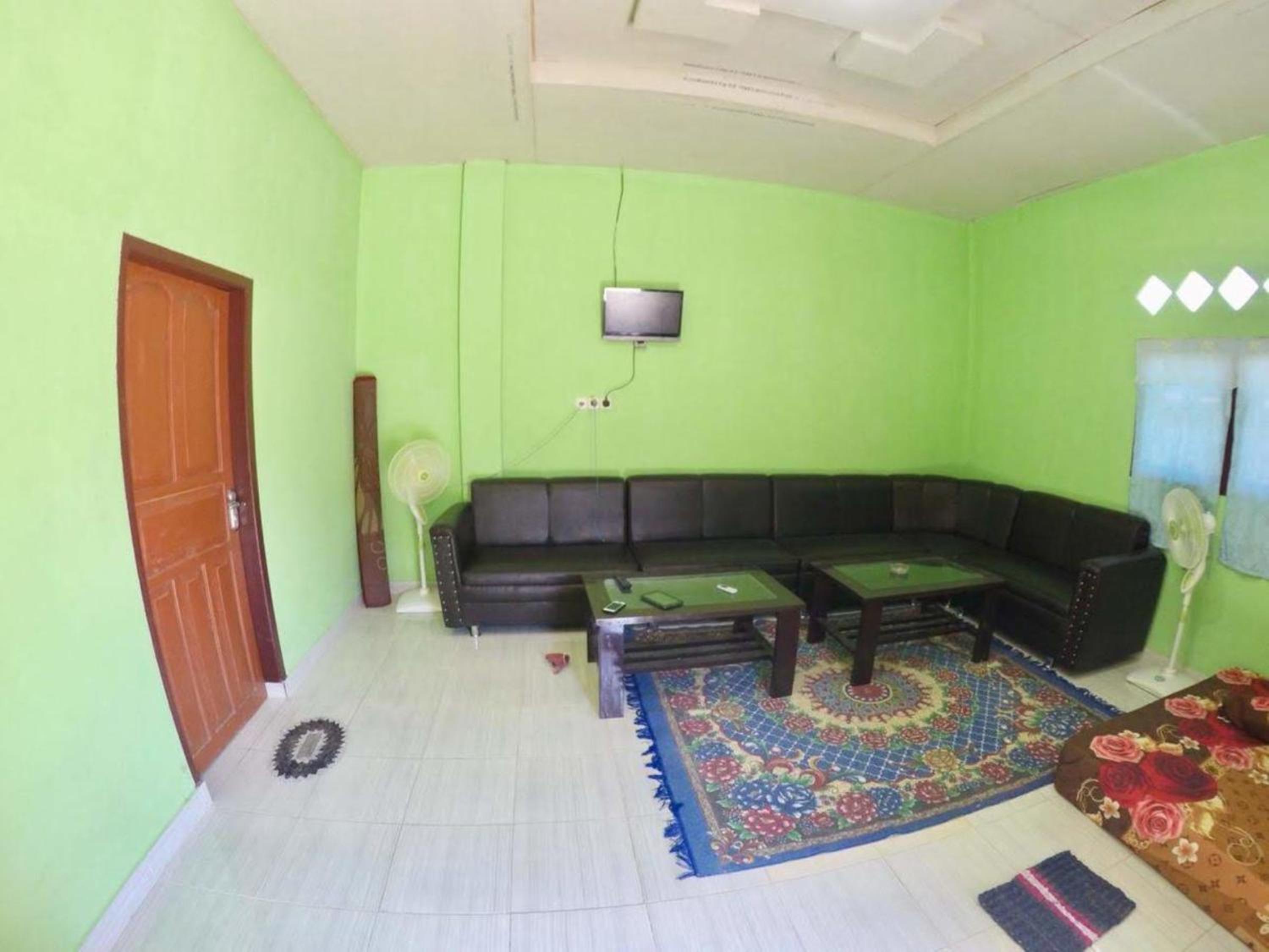 Family Room photo 1