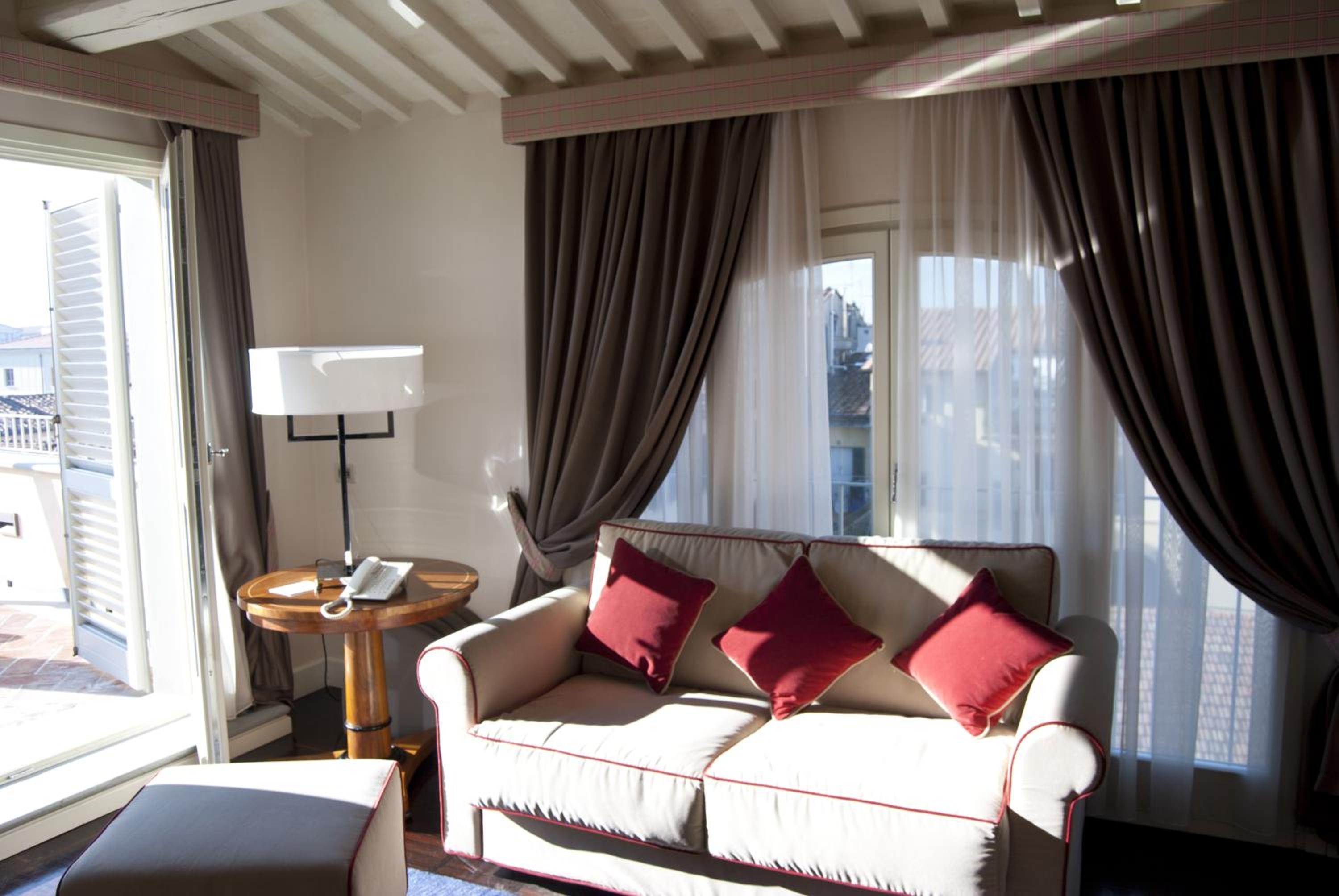 Suite with Terrace - Photo 11