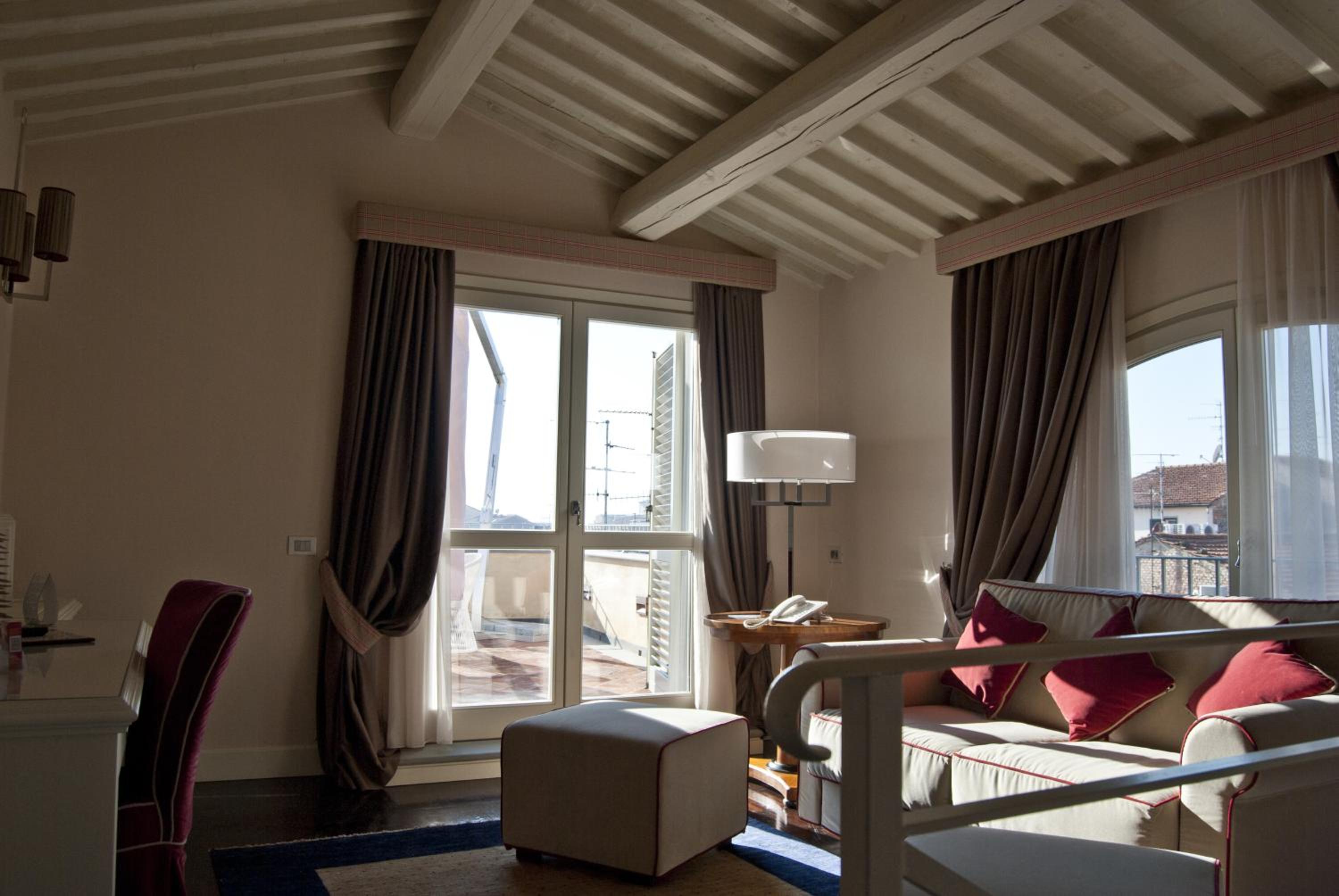 Suite with Terrace - Photo 6