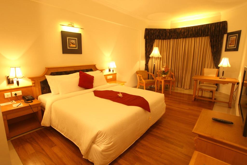 Double or Twin Room - Photo 3