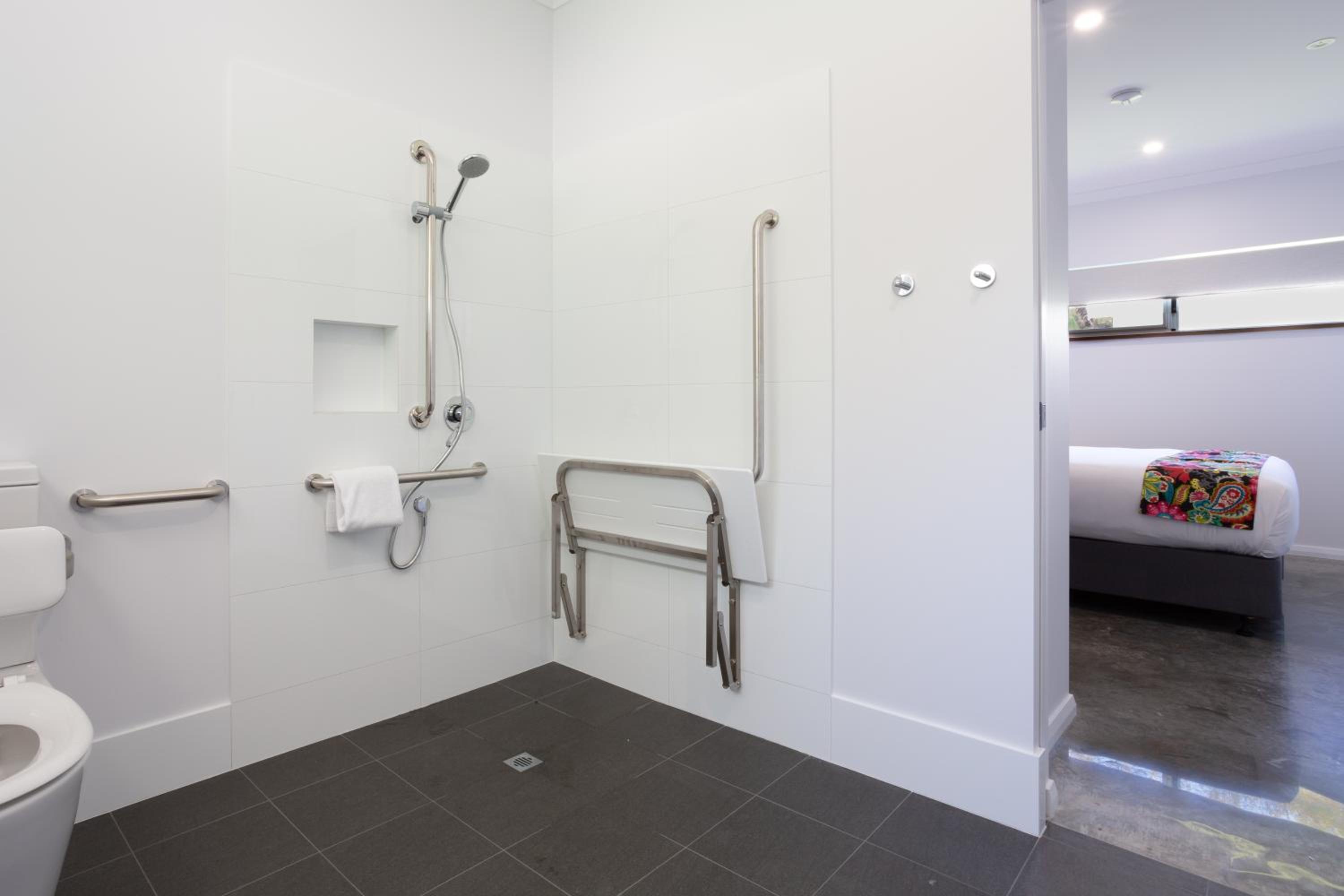 Chalet - Disability Access photo 2