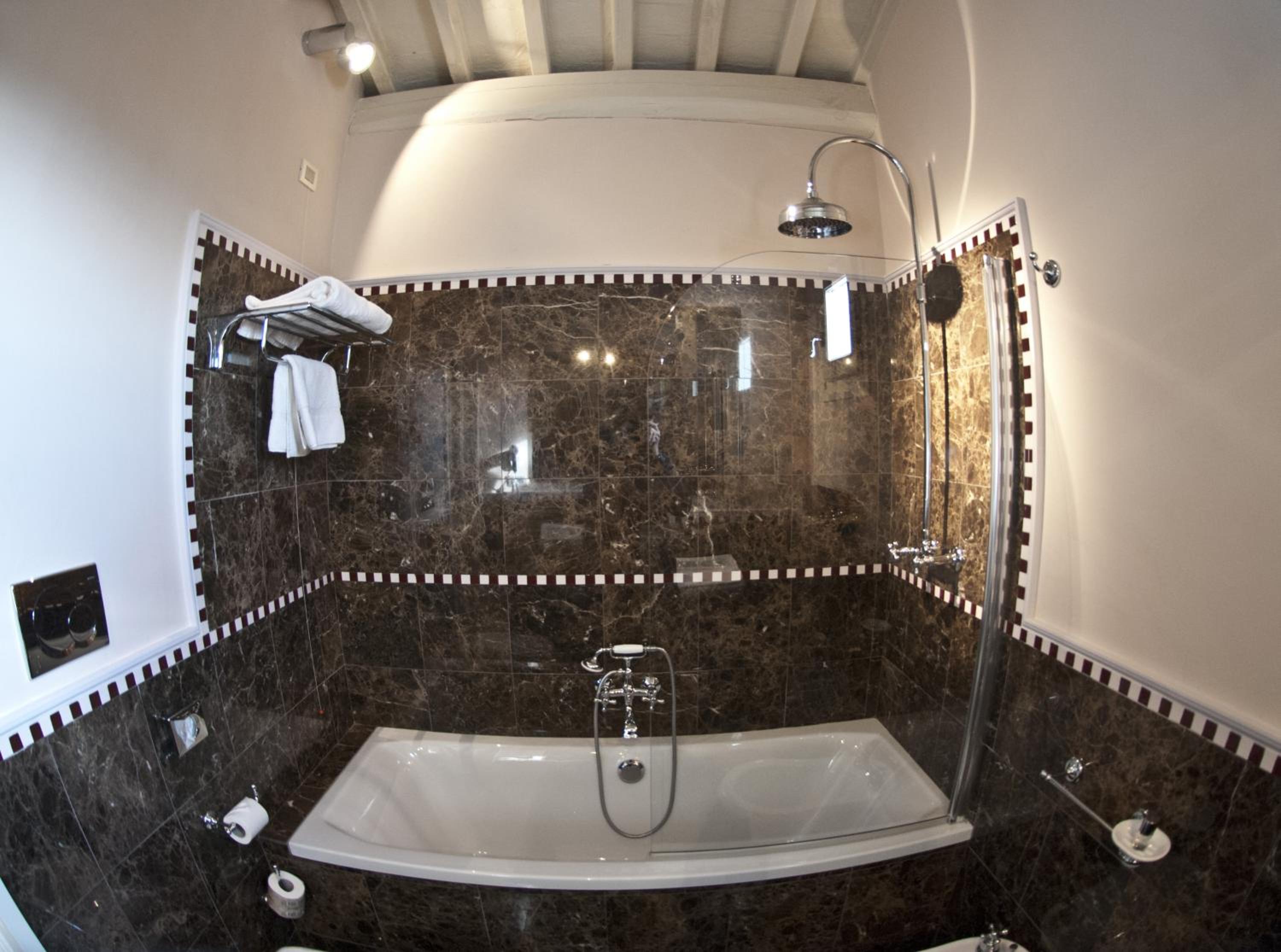 Suite with Terrace - Photo 5