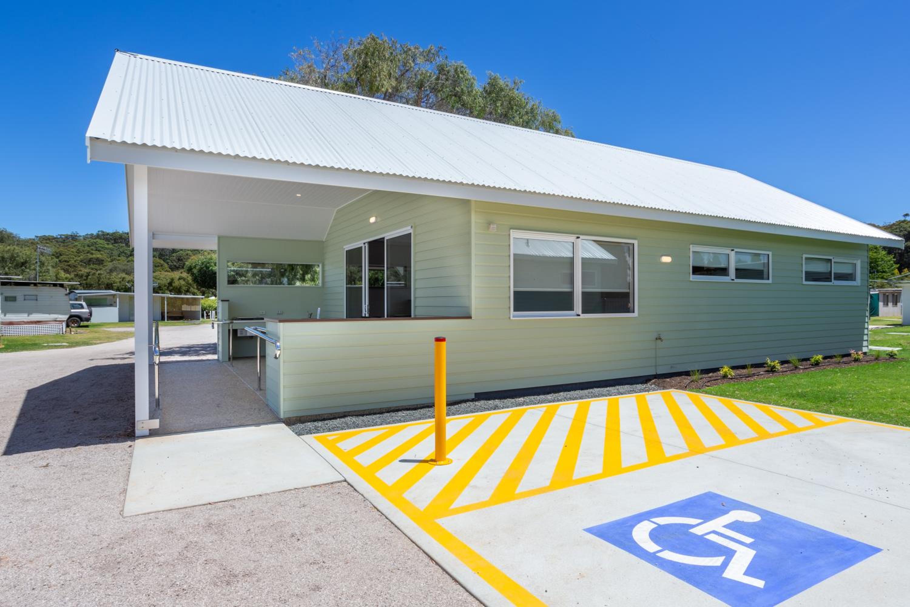 Chalet - Disability Access photo 3