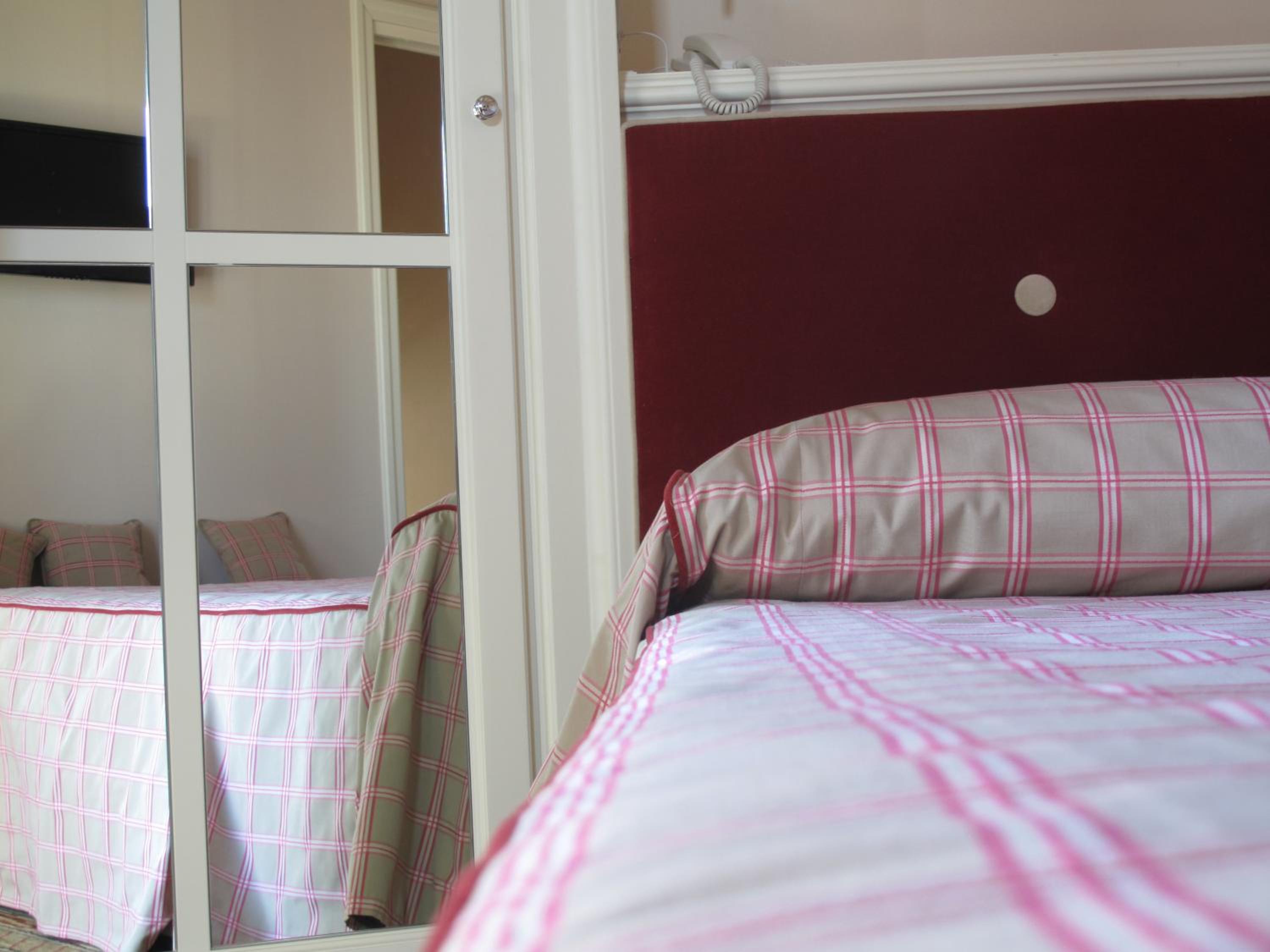 Suite with Terrace - Photo 3