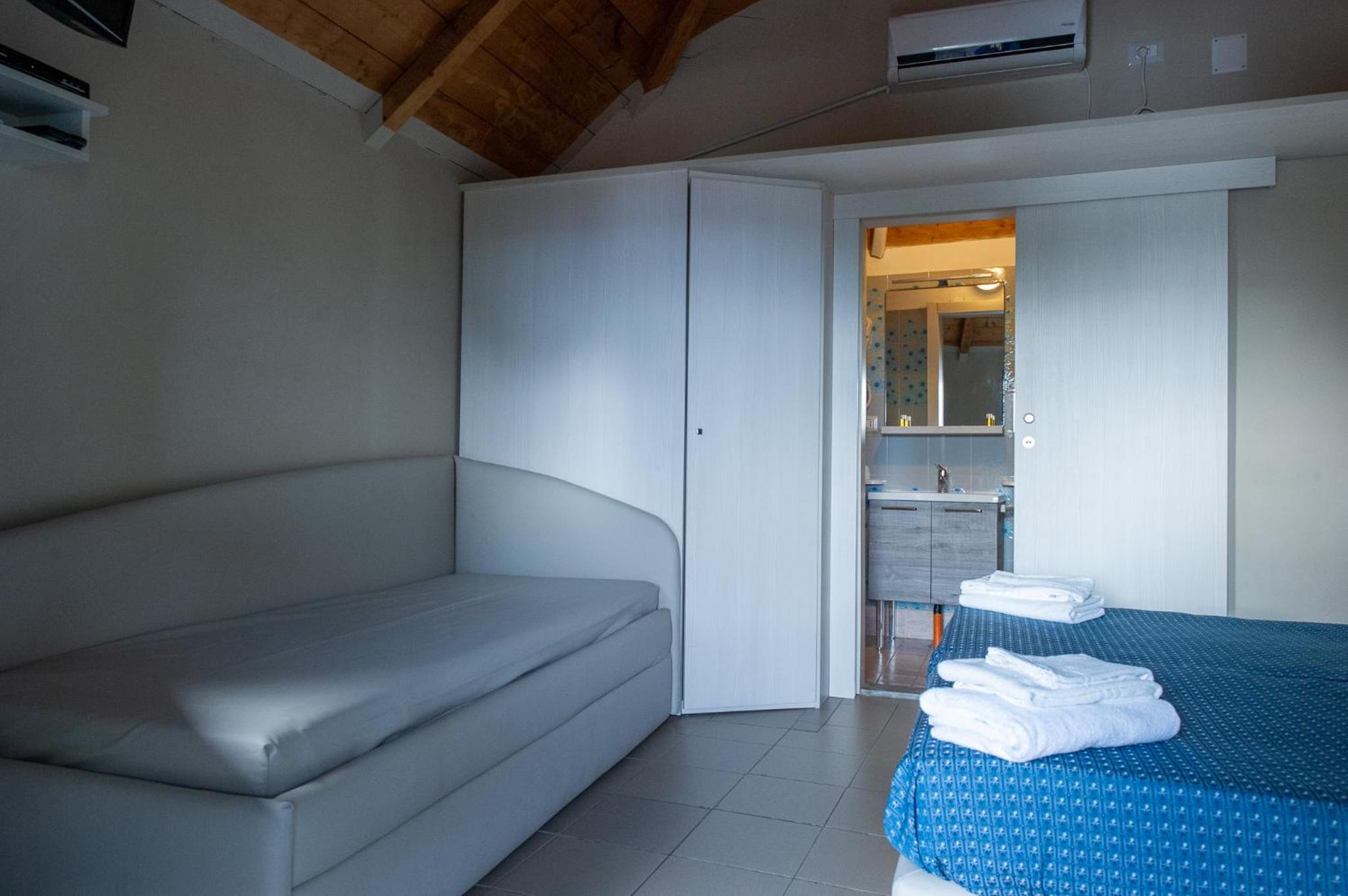 One-Bedroom Bungalow