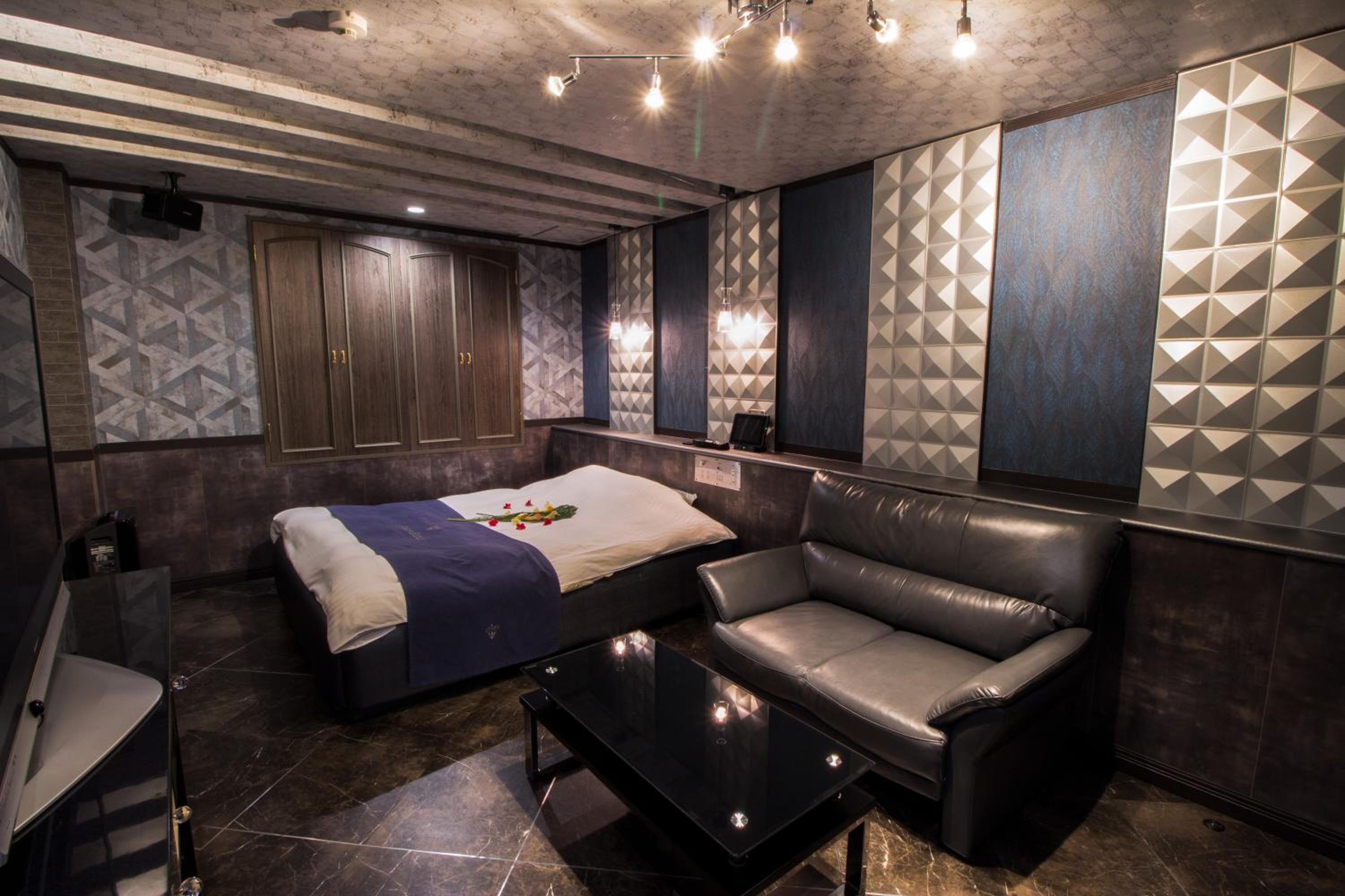 Deluxe King Room - Photo 7