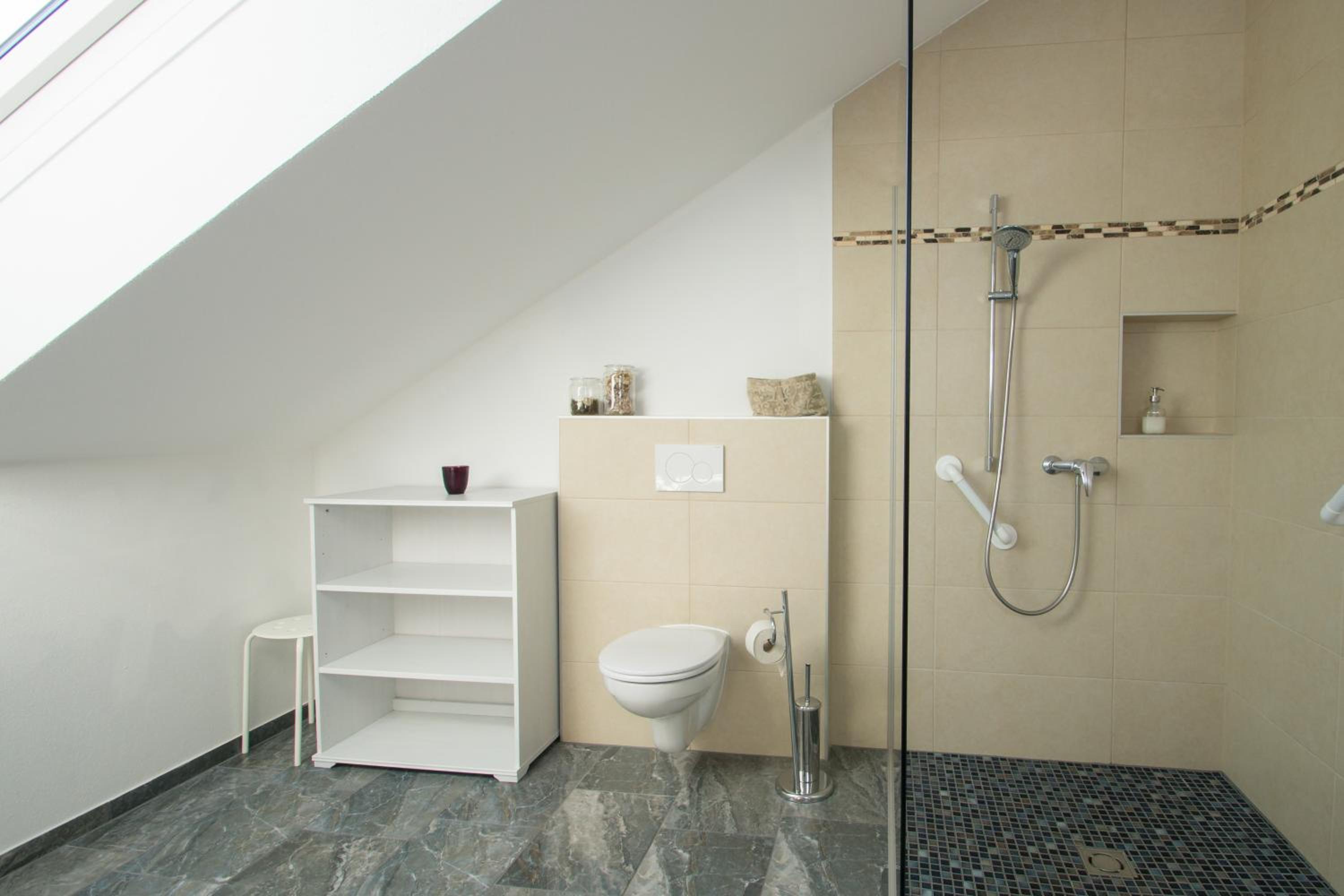 Two-Bedroom Apartment with Lake View photo 2